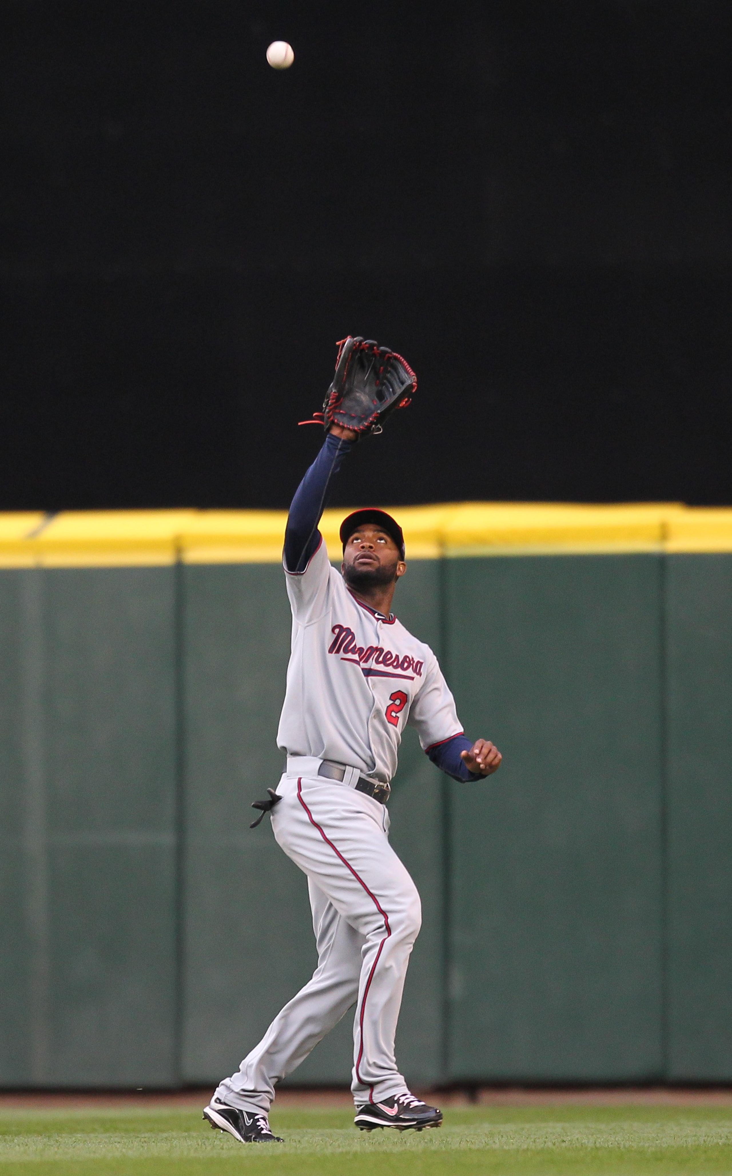 SEATTLE - JUNE 02: Center fielder Denard Span #2 of the Minnesota Twins makes a catch against the Seattle Mariners at Safeco Field on June 2, 2010 in Seattle, Washington. (Photo by Otto Greule Jr/Getty Images) SEATTLE - JUNE 02: Center fielder Denard Span #2 of the Minnesota Twins makes a catch against the Seattle Mariners at Safeco Field on June 2, 2010 in Seattle, Washington. (Photo by Otto Greule Jr/Getty Images)
