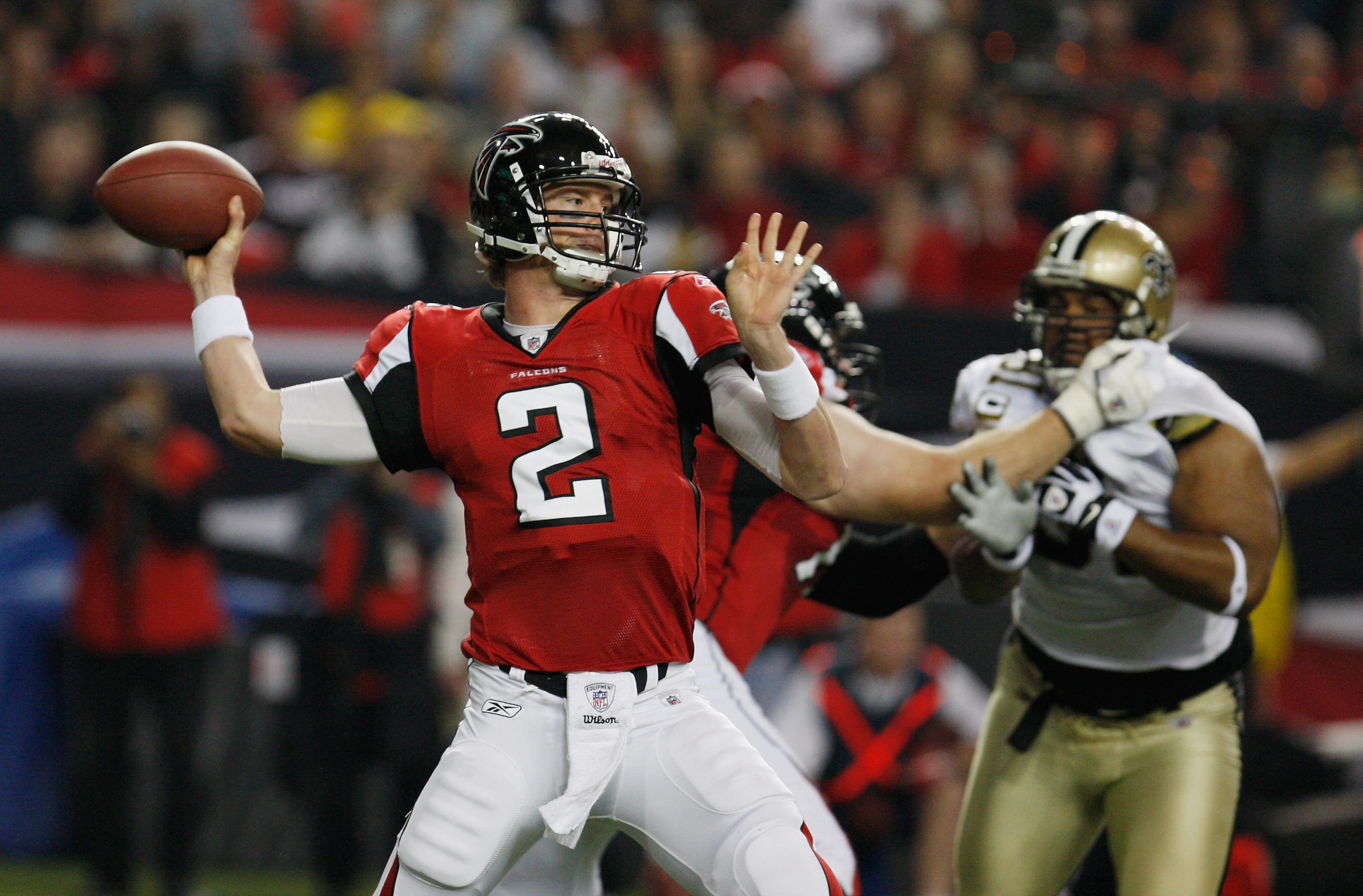 ATLANTA, GA - DECEMBER 27: Matt Ryan #2 of the Atlanta Falcons looks upfield to pass during the first half of the game against the New Orleans Saints at the Georgia Dome on December 27, 2010 in Atlanta, Georgia. (Photo by Scott Halleran/Getty Images) ATLANTA, GA - DECEMBER 27: Matt Ryan #2 of the Atlanta Falcons looks upfield to pass during the first half of the game against the New Orleans Saints at the Georgia Dome on December 27, 2010 in Atlanta, Georgia. (Photo by Scott Halleran/Getty Images)