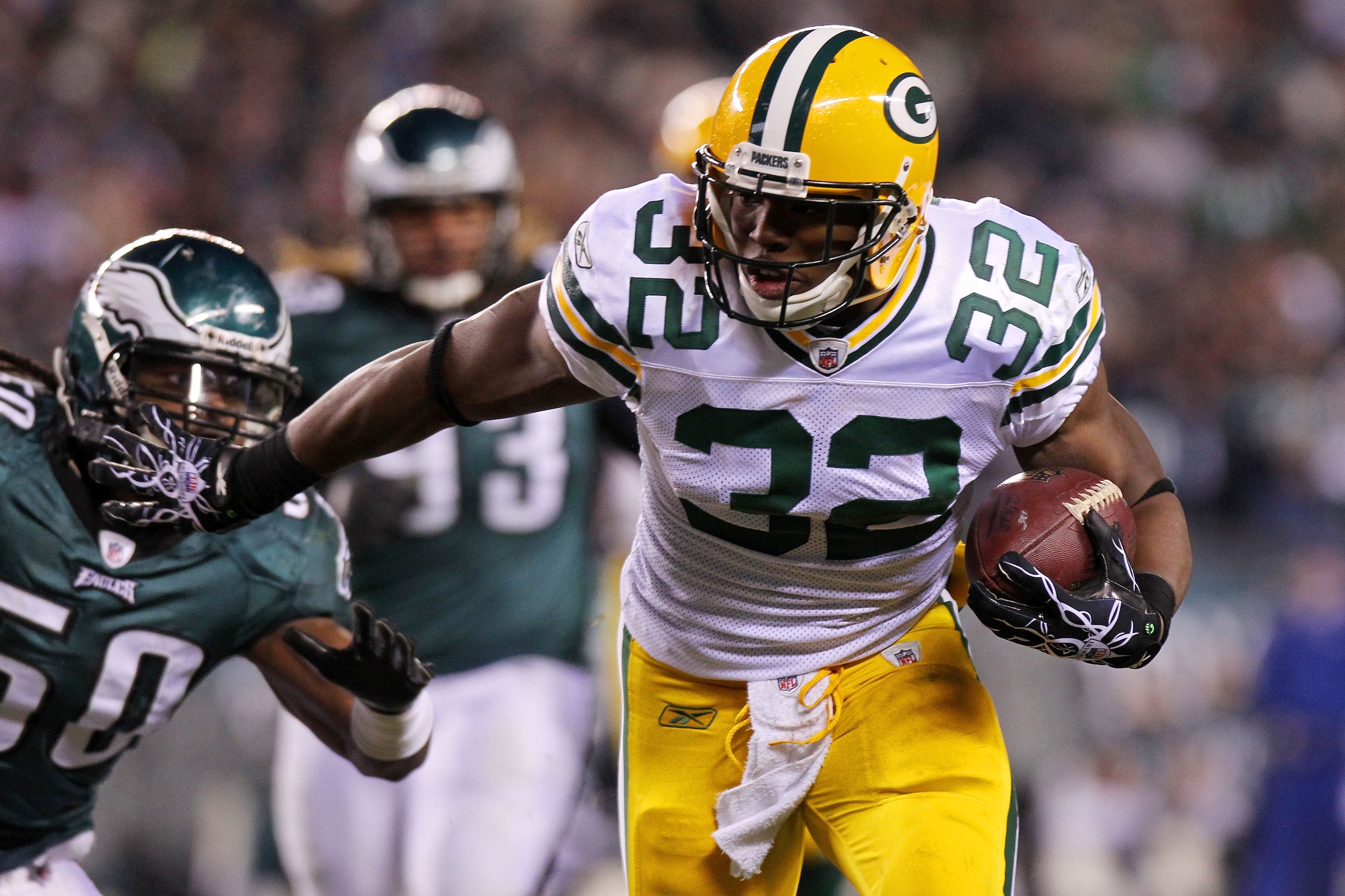 PHILADELPHIA, PA - JANUARY 09: Brandon Jackson #32 of the Green Bay Packers tries to avoid the takle of Ernie Sims #50 of the Philadelphia Eagles during the 2011 NFC wild card playoff game at Lincoln Financial Field on January 9, 2011 in Philadelphia, Pe PHILADELPHIA, PA - JANUARY 09: Brandon Jackson #32 of the Green Bay Packers tries to avoid the takle of Ernie Sims #50 of the Philadelphia Eagles during the 2011 NFC wild card playoff game at Lincoln Financial Field on January 9, 2011 in Philadelphia, Pe