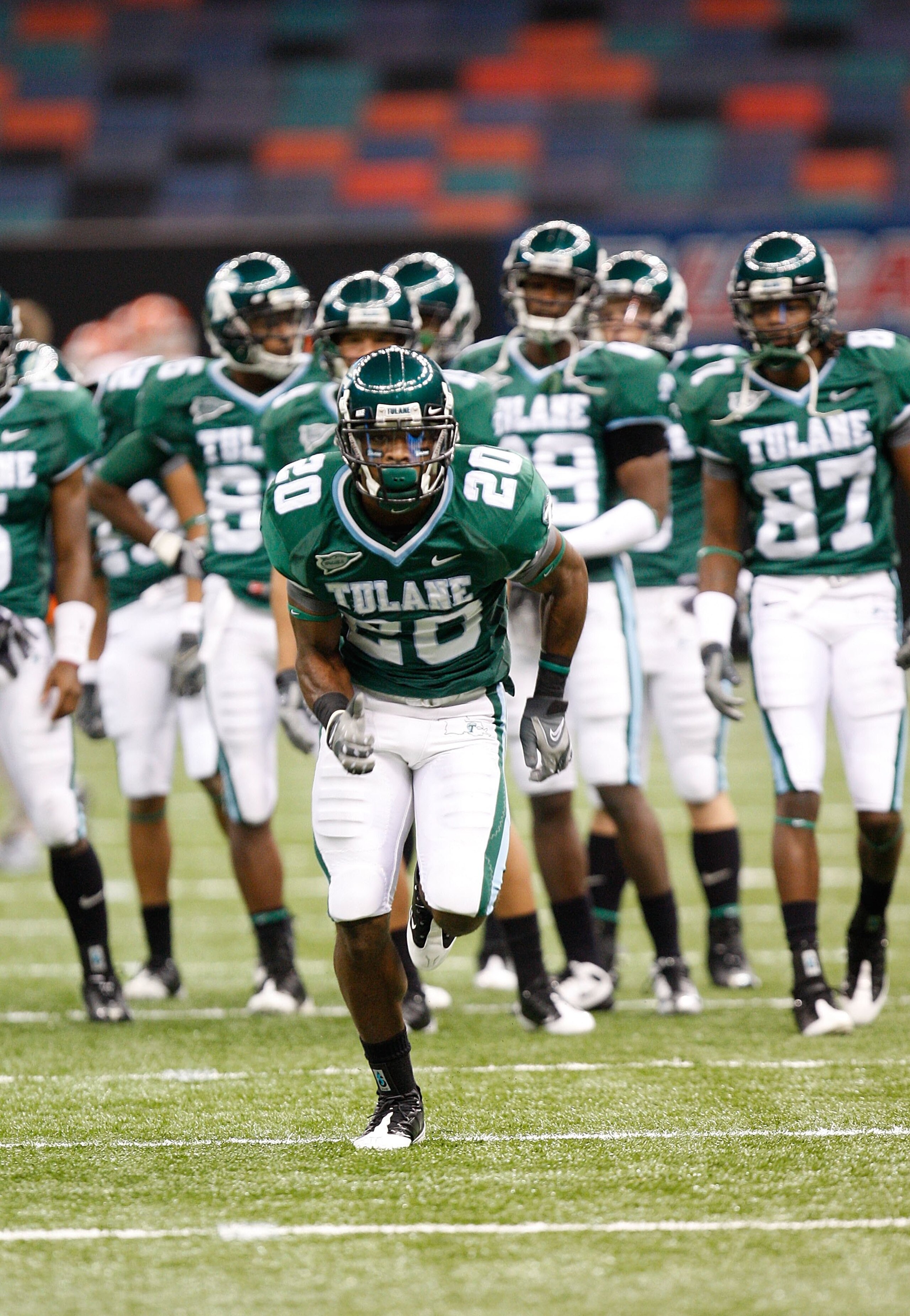 NEW ORLEANS - NOVEMBER 07:  Wide receiver Jeremy Williams #20 of the Tulane Green Wave at Louisana Superdome on November 7, 2009 in New Orleans, Louisiana.  (Photo by Ronald Martinez/Getty Images)