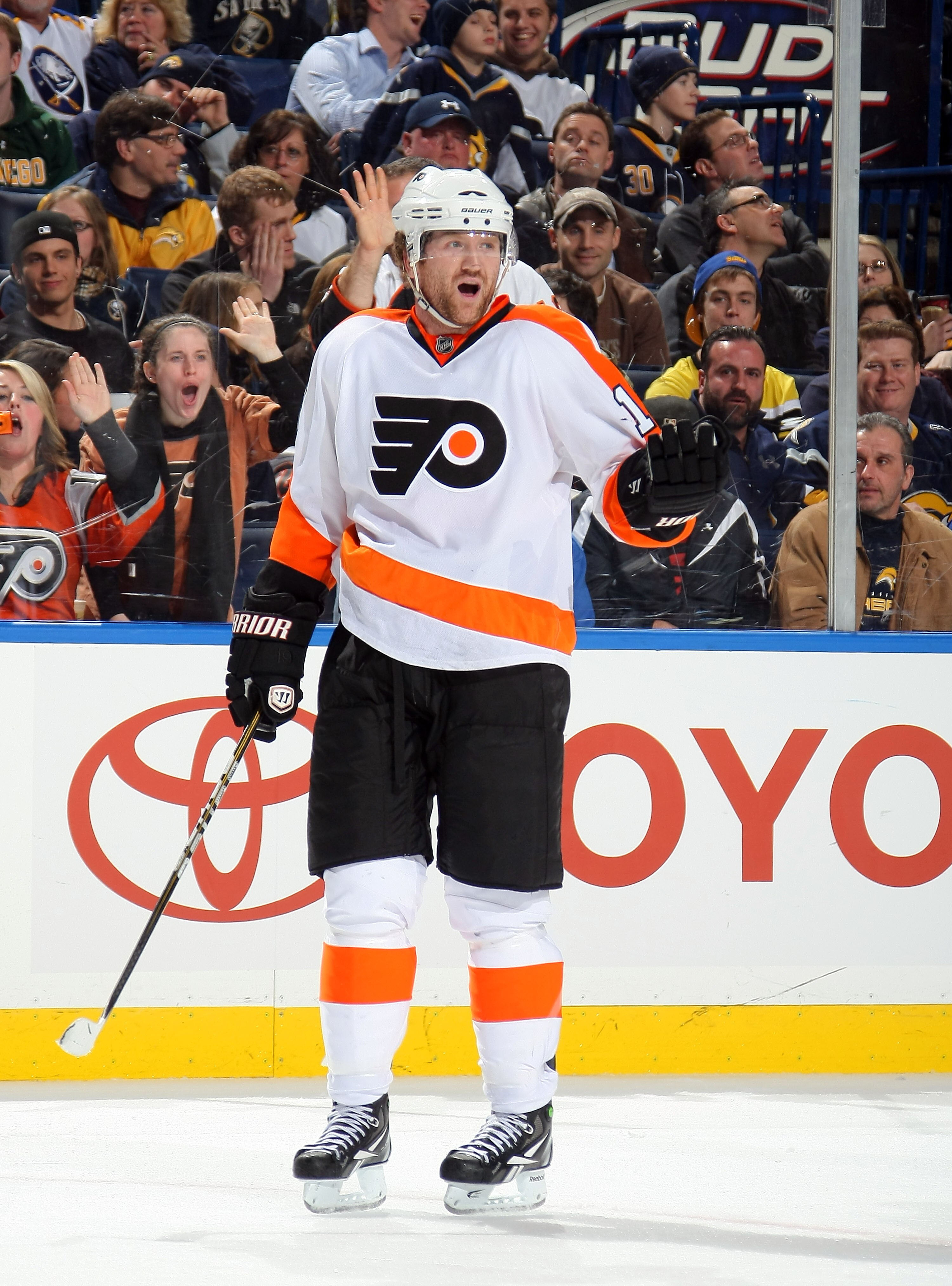 BUFFALO NY - JANUARY 11:  Scott Hatnell #19 of the Philadelphia Flyers celebrates his empty net goal against the Buffalo Sabres during their NHL game at HSBC Arena January 11, 2011 in Buffalo, New York. (Photo By Dave Sandford/Getty Images)