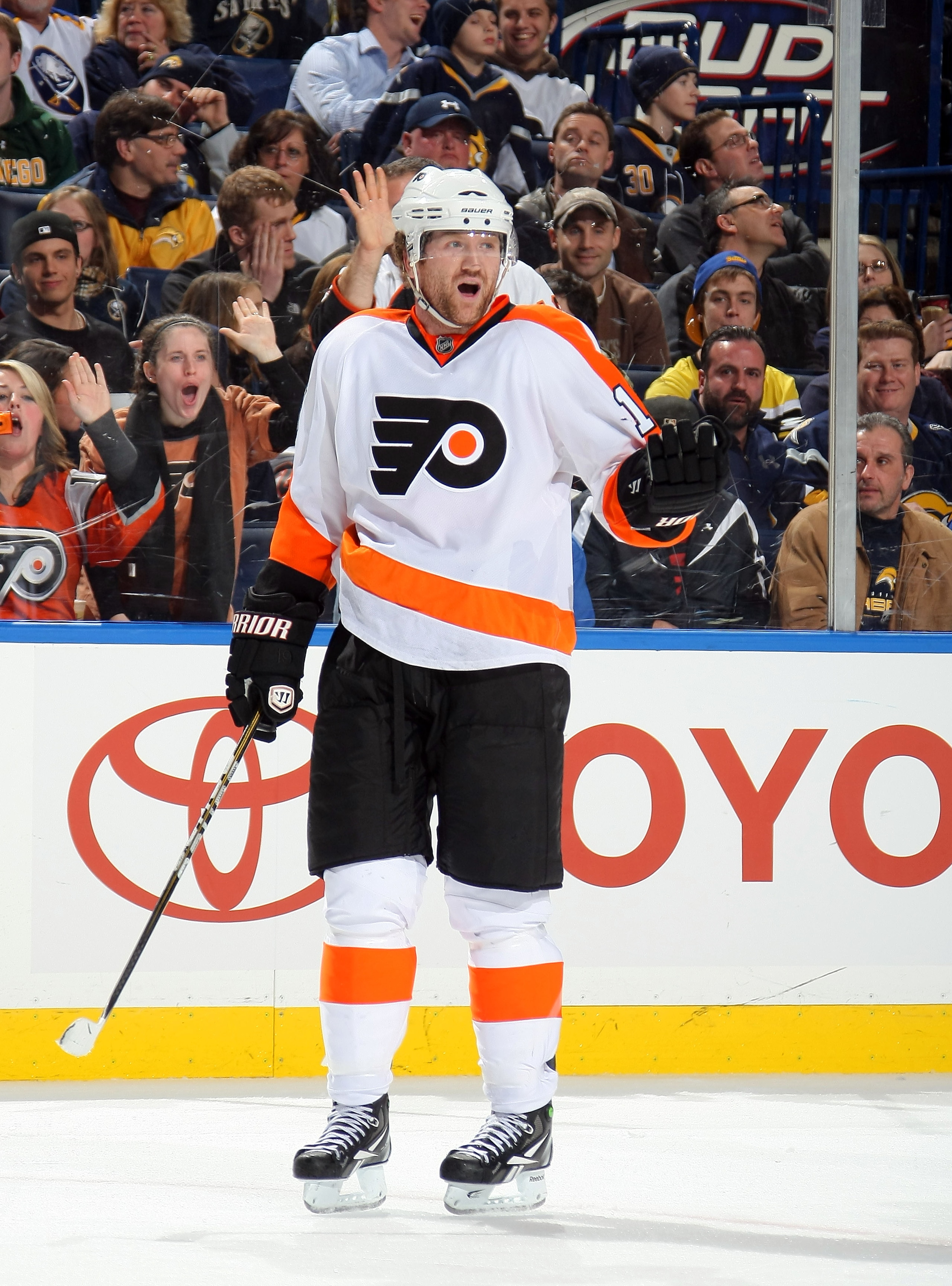 BUFFALO NY - JANUARY 11:  Scott Hatnell #19 of the Philadelphia Flyers celebrates his empty net goal against the Buffalo Sabres during their NHL game at HSBC Arena January 11, 2011 in Buffalo, New York. (Photo By Dave Sandford/Getty Images)