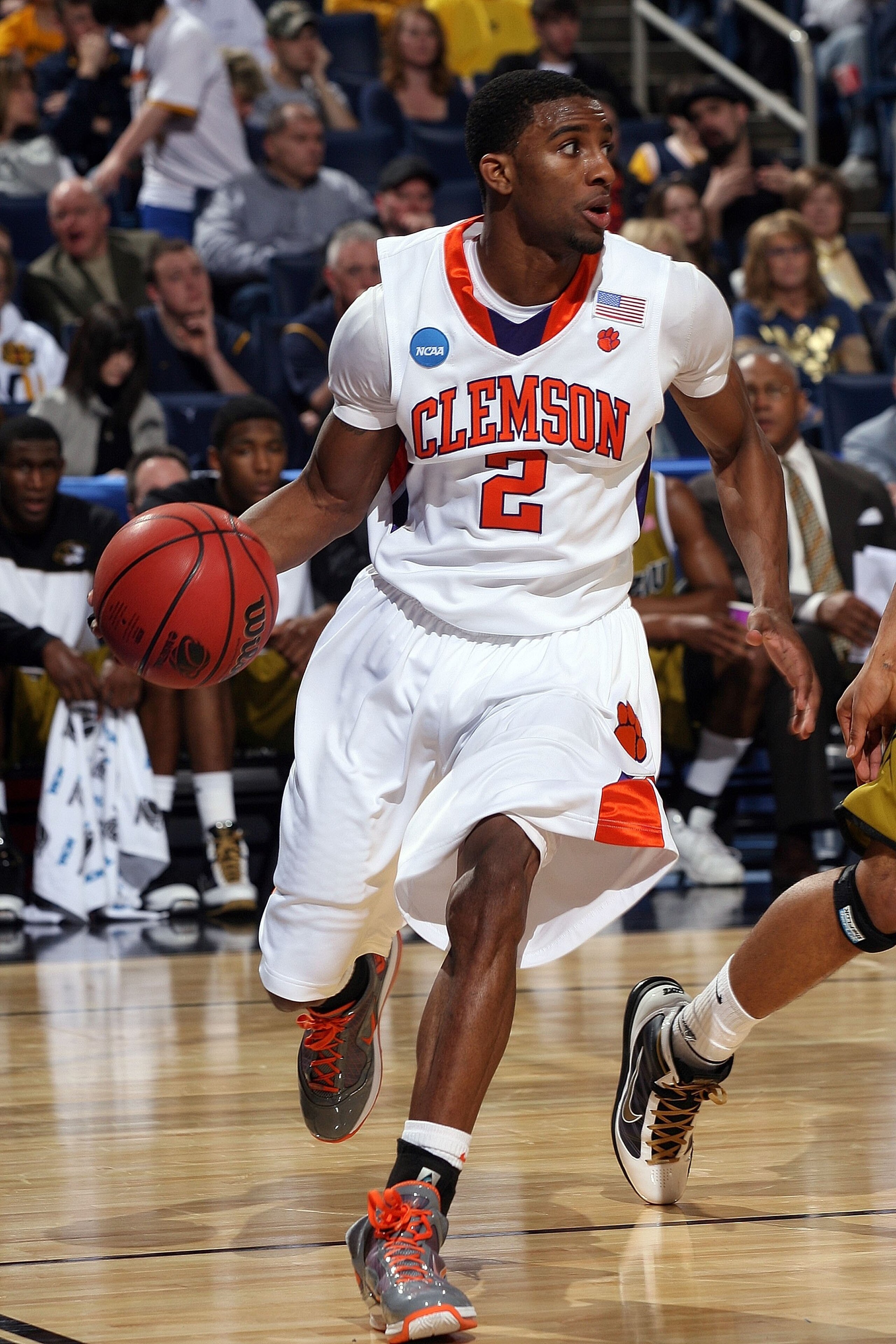 BUFFALO, NY - MARCH 19:  Demontez Stitt #2 of the Clemson Tigers handles the ball against the Missouri Tigers during the first round of the 2010 NCAA men's basketball tournament at HSBC Arena on March 19, 2010 in Buffalo, New York.  (Photo by Rick Stewart
