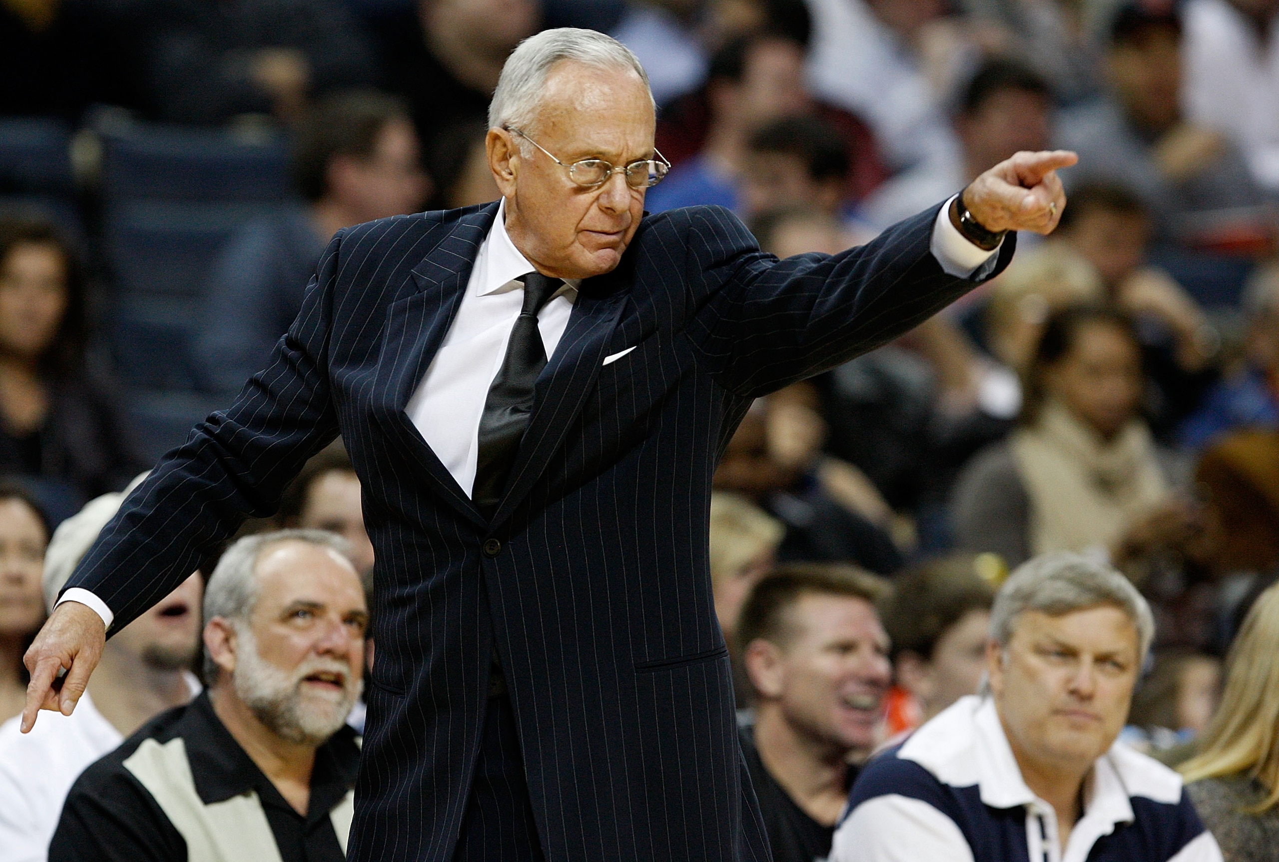 CHARLOTTE, NC - DECEMBER 30:  Head coach Larry Brown of the Charlotte Bobcats pionts to his team against the New York Knicks during their game at Time Warner Cable Arena on December 30, 2008 in Charlotte, North Carolina.  (Photo by Streeter Lecka/Getty Im