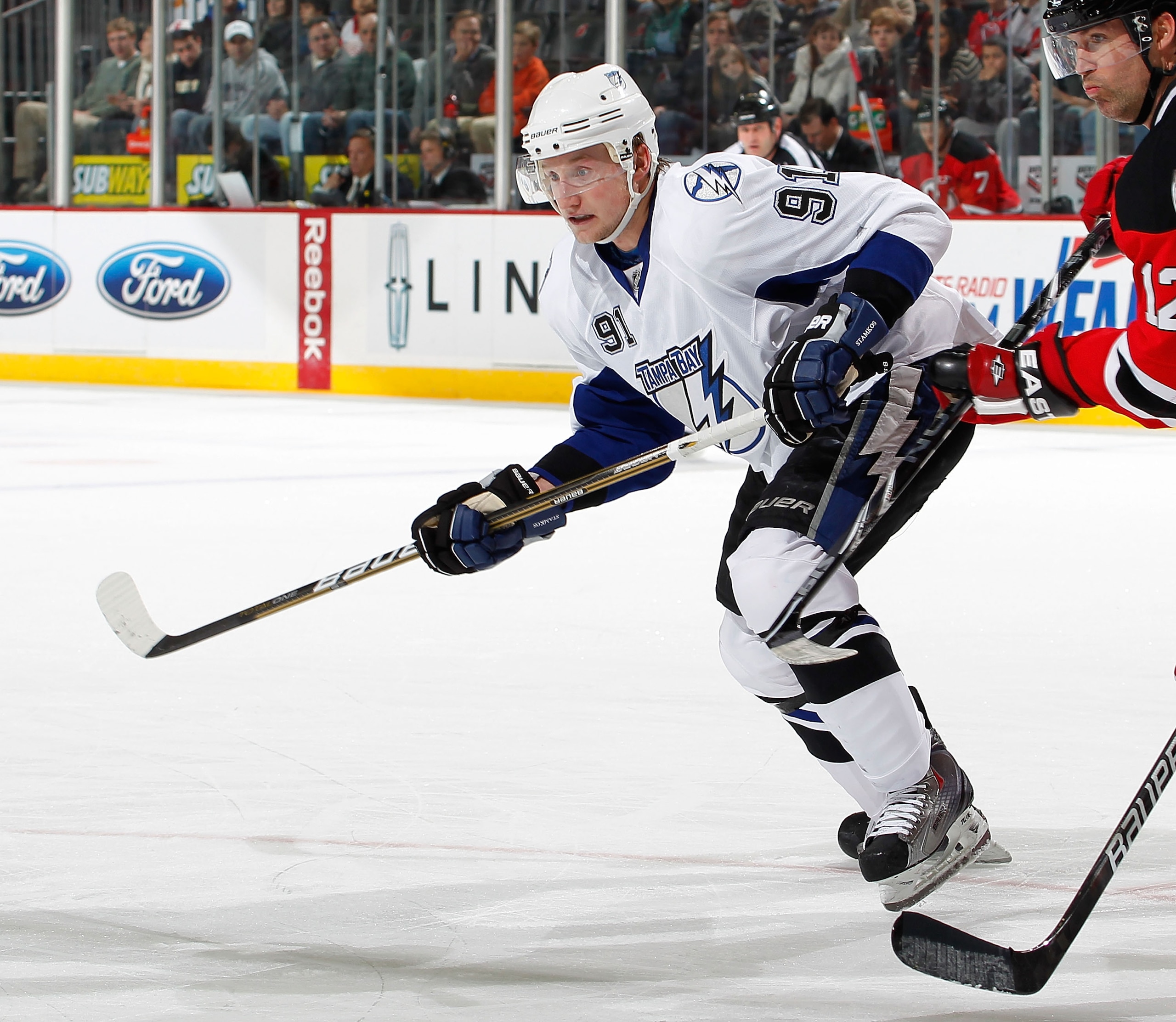 NEWARK, NJ - JANUARY 09:  Steven Stamkos #91 of the Tampa Bay Lightning skates during an NHL hockey game against the New Jersey Devils at the Prudential Center on January 9, 2011 in Newark, New Jersey.  (Photo by Paul Bereswill/Getty Images)