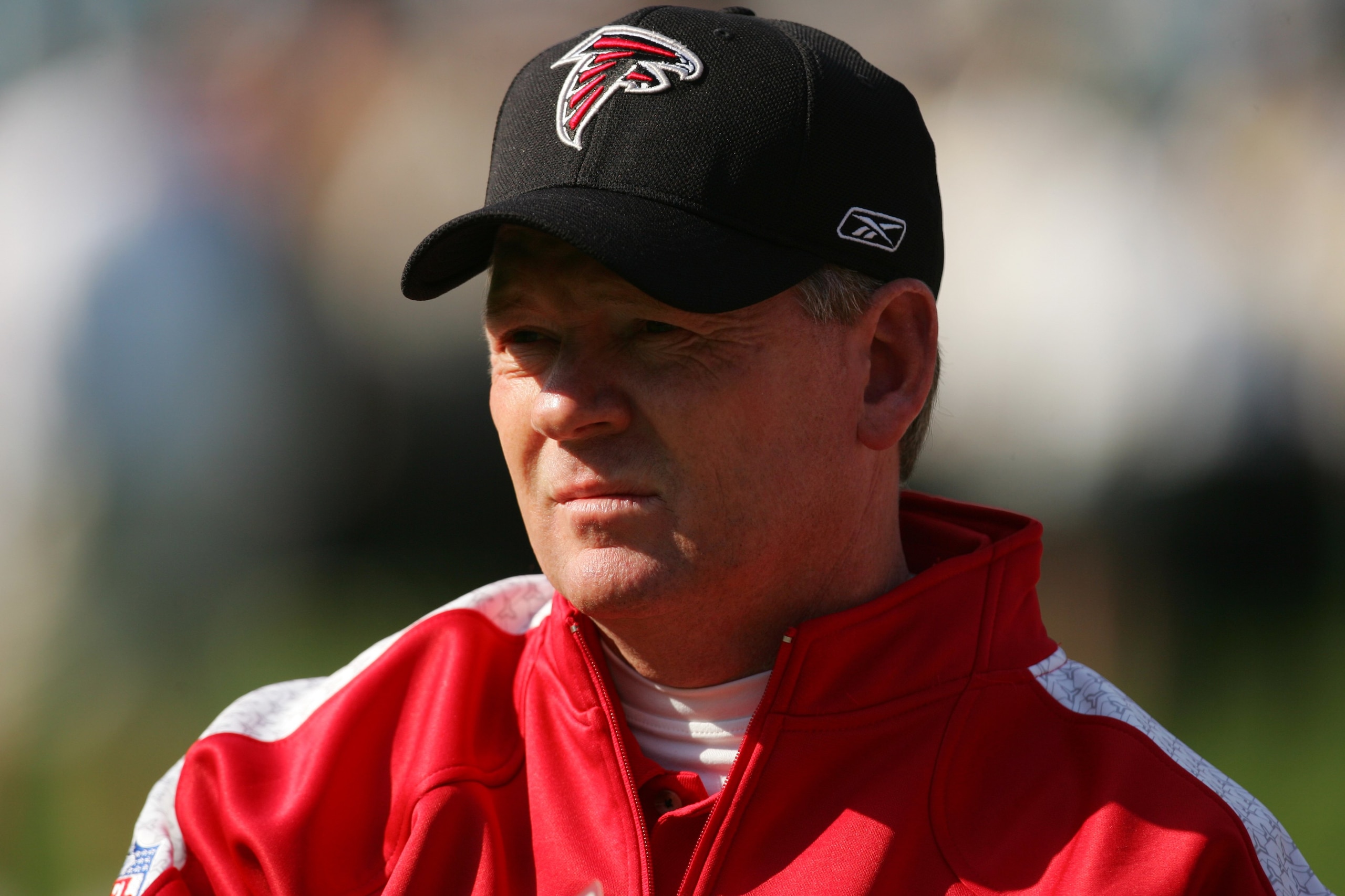 CHARLOTTE - NOVEMBER 11:  Head coach Bobby Petrino of the Atlanta Falcons looks on during the game against the Carolina Panthers at Bank of America Stadium on November 11, 2007 in Charlotte, North Carolina. (Photo by Streeter Lecka/Getty Images)