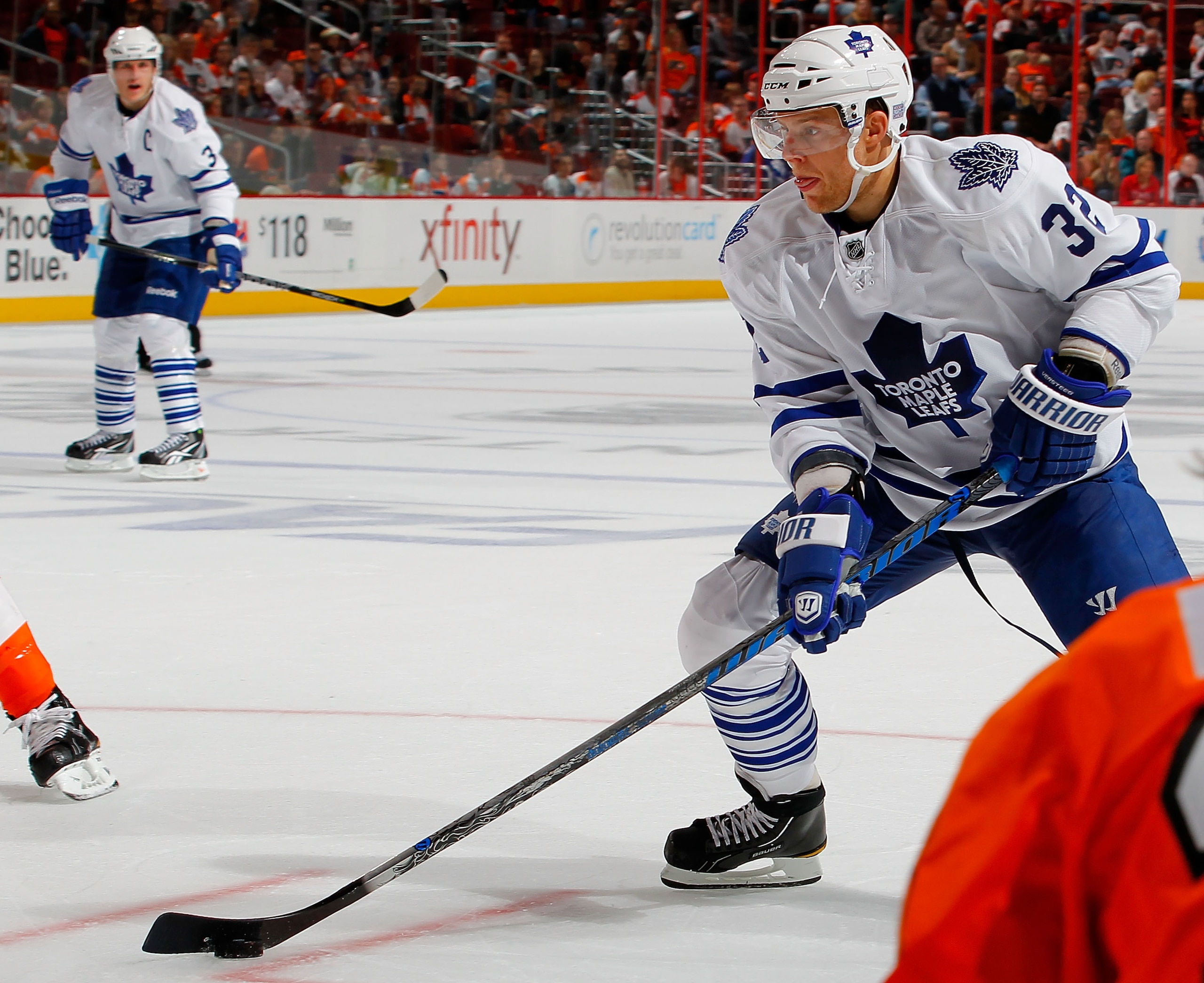 PHILADELPHIA - OCTOBER 23: Kris Versteeg #32 of the Toronto Maple Leafs in a hockey game against the Philadelphia Flyers at the Wells Fargo Center on October 23, 2010 in Philadelphia, Pennsylvania. (Photo by Paul Bereswill/Getty Images) PHILADELPHIA - OCTOBER 23: Kris Versteeg #32 of the Toronto Maple Leafs in a hockey game against the Philadelphia Flyers at the Wells Fargo Center on October 23, 2010 in Philadelphia, Pennsylvania. (Photo by Paul Bereswill/Getty Images)