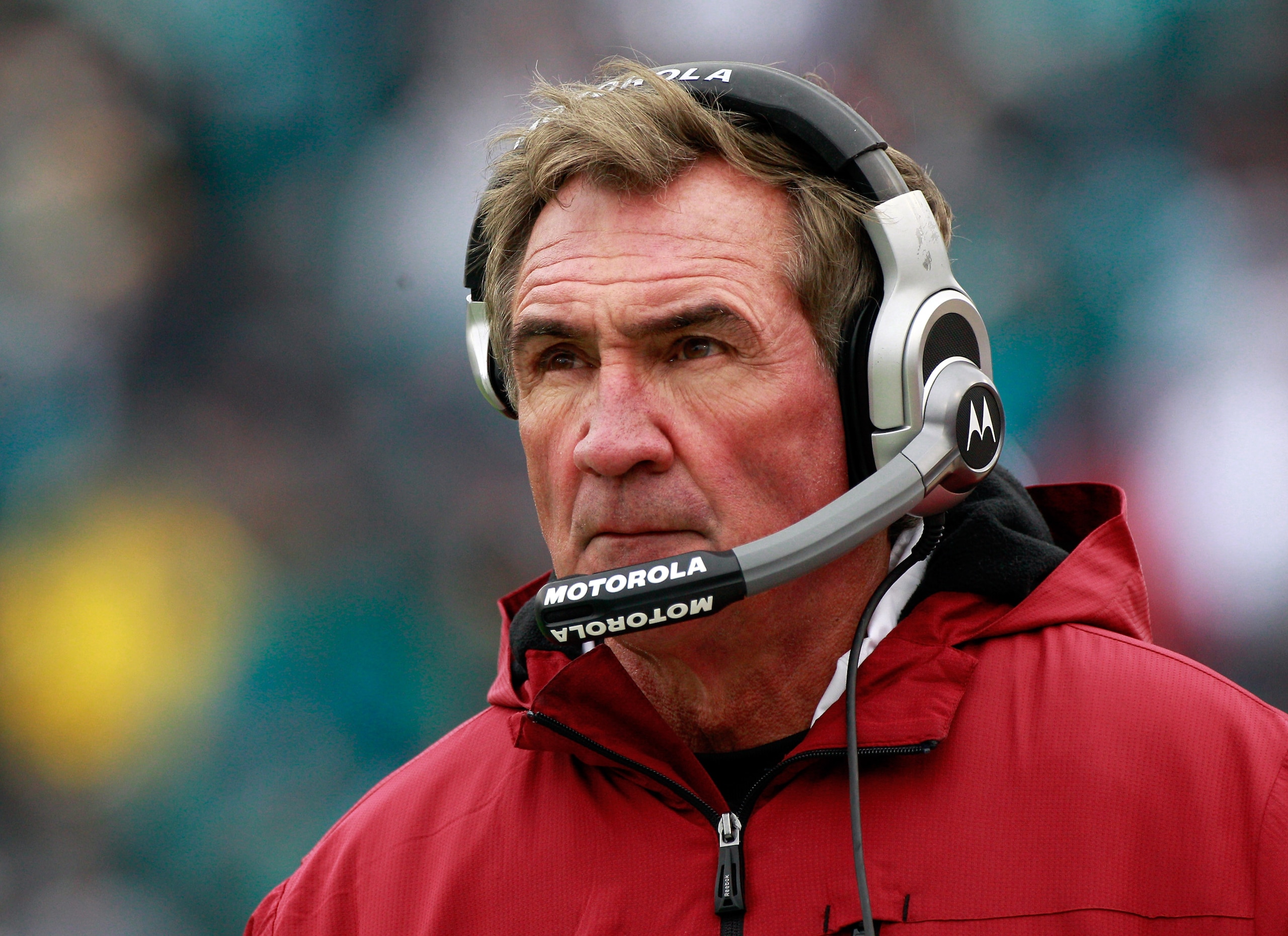 JACKSONVILLE, FL - DECEMBER 26:  Head coach Mike Shanahan of the Washington Redskins watches the action during the game against the Jacksonville Jaguars at EverBank Field on December 26, 2010 in Jacksonville, Florida.  (Photo by Sam Greenwood/Getty Images