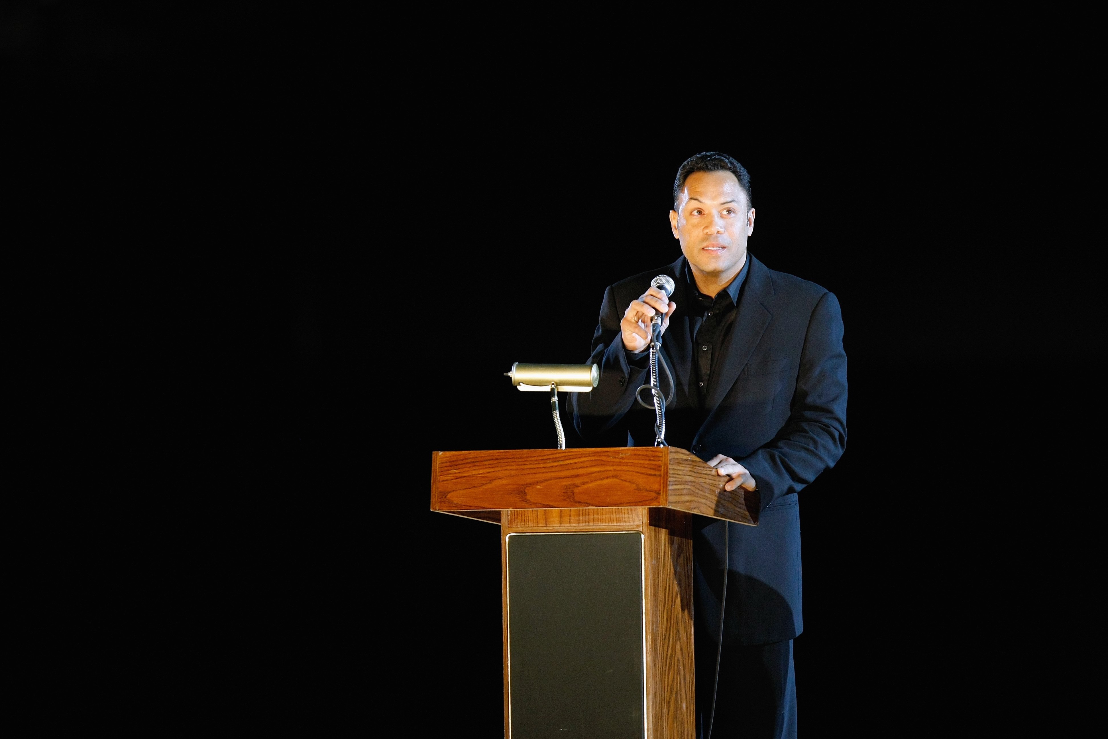 TORONTO - APRIL 4:  Former Toronto Blue Jays player Roberto Alomar is inducted into the Blue Jays Level of Excellence before the game against the Boston Red Sox at Rogers Centre on April 4, 2008 in Toronto, Ontario. (Photo by Dave Sandford/Getty Images)