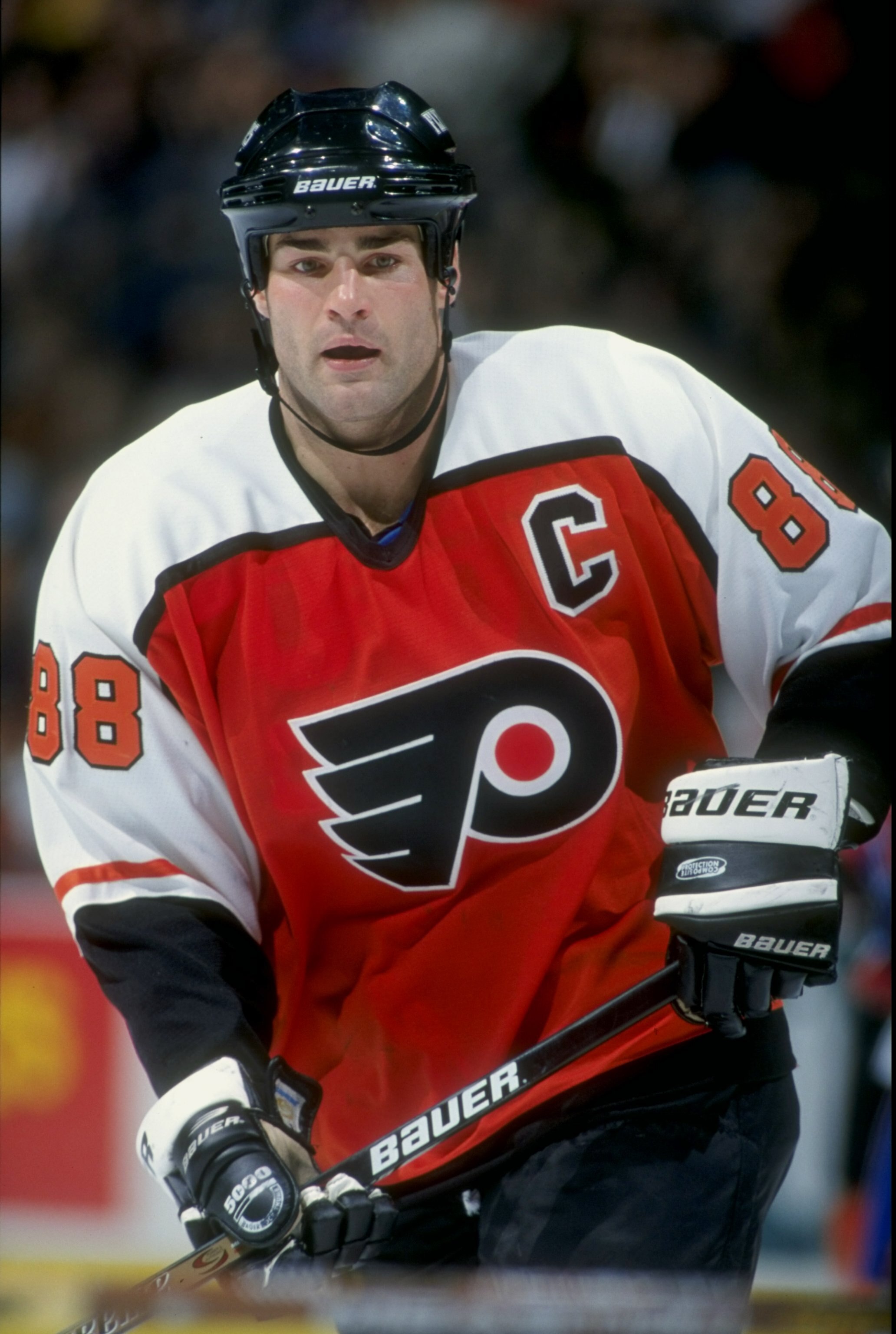 9 Nov 1998:  Center Eric Lindros #88 of the Philadelphia Flyers in action during the game against the Montreal Canadiens at the Molson Centre in Montreal, Canada. The Canadiens defeated the Flyers 5-1. Mandatory Credit: Robert Laberge  /Allsport