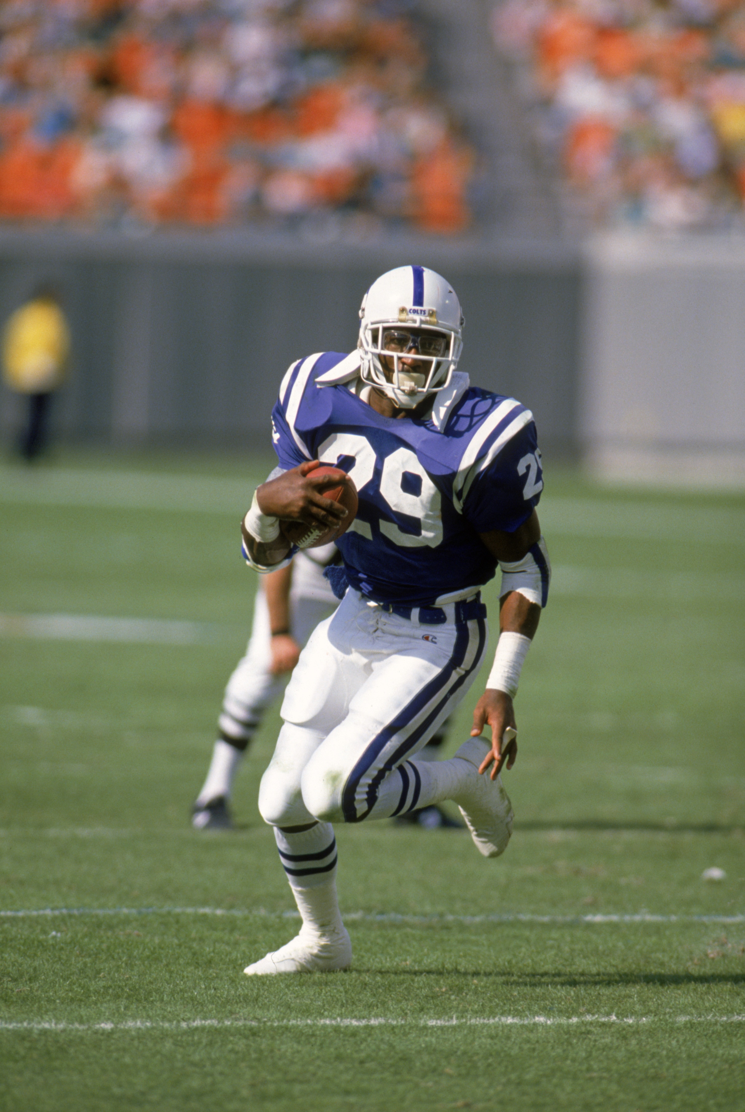 UNDATED - Eric Dickerson #29 of the Indianapolis Colts carries the ball up the field during a 1988 NFL season. (Photo by: Allen Steele/Indianapolis Colts)