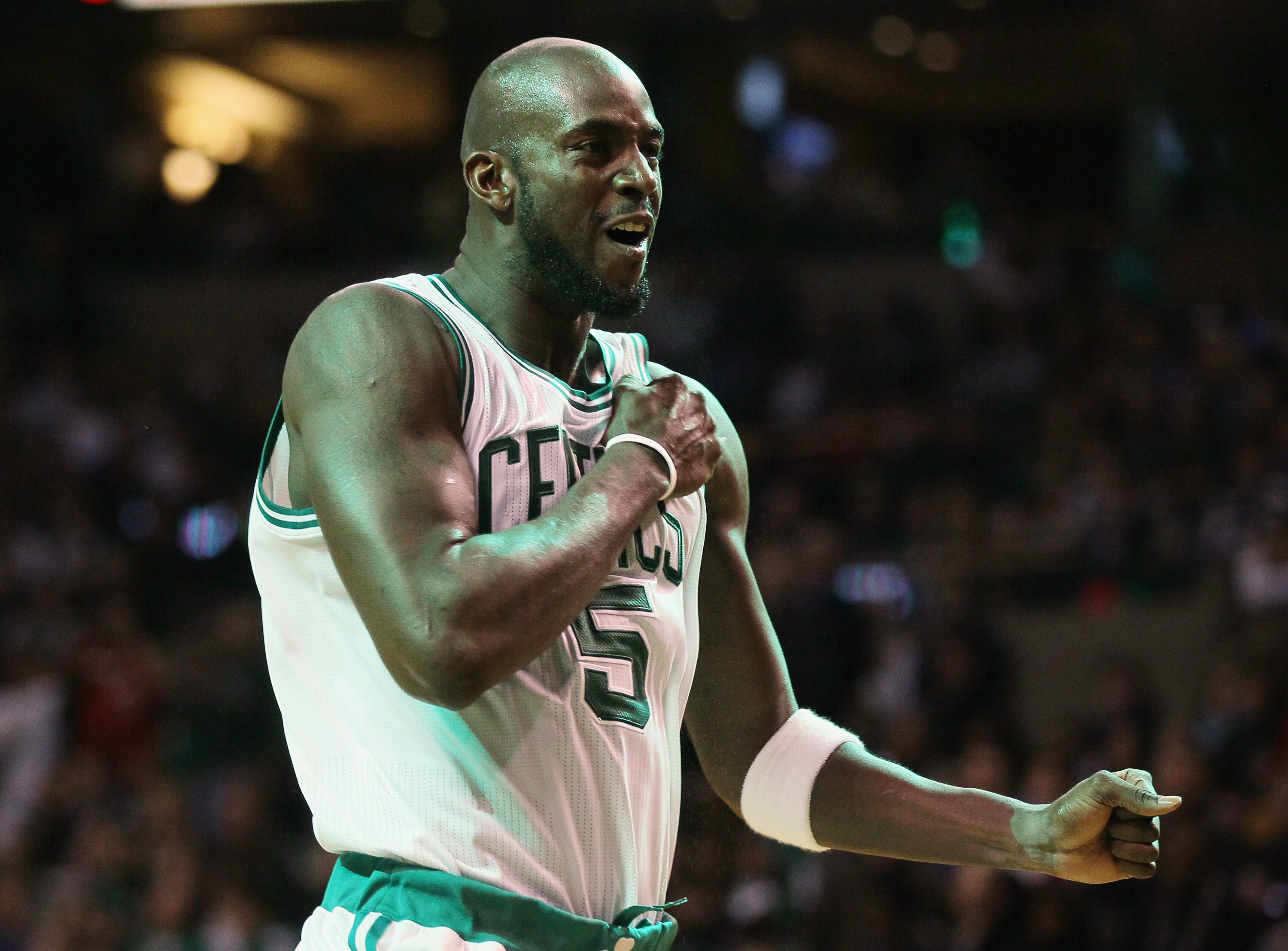 BOSTON, MA - JANUARY 17:  Kevin Garnett #5 of the Boston Celtics does his pregame scream to the crowd before the opening tipoff against the Orlando Magic on January 17, 2011 at the TD Garden in Boston, Massachusetts. Garnett missed several weeks due to a