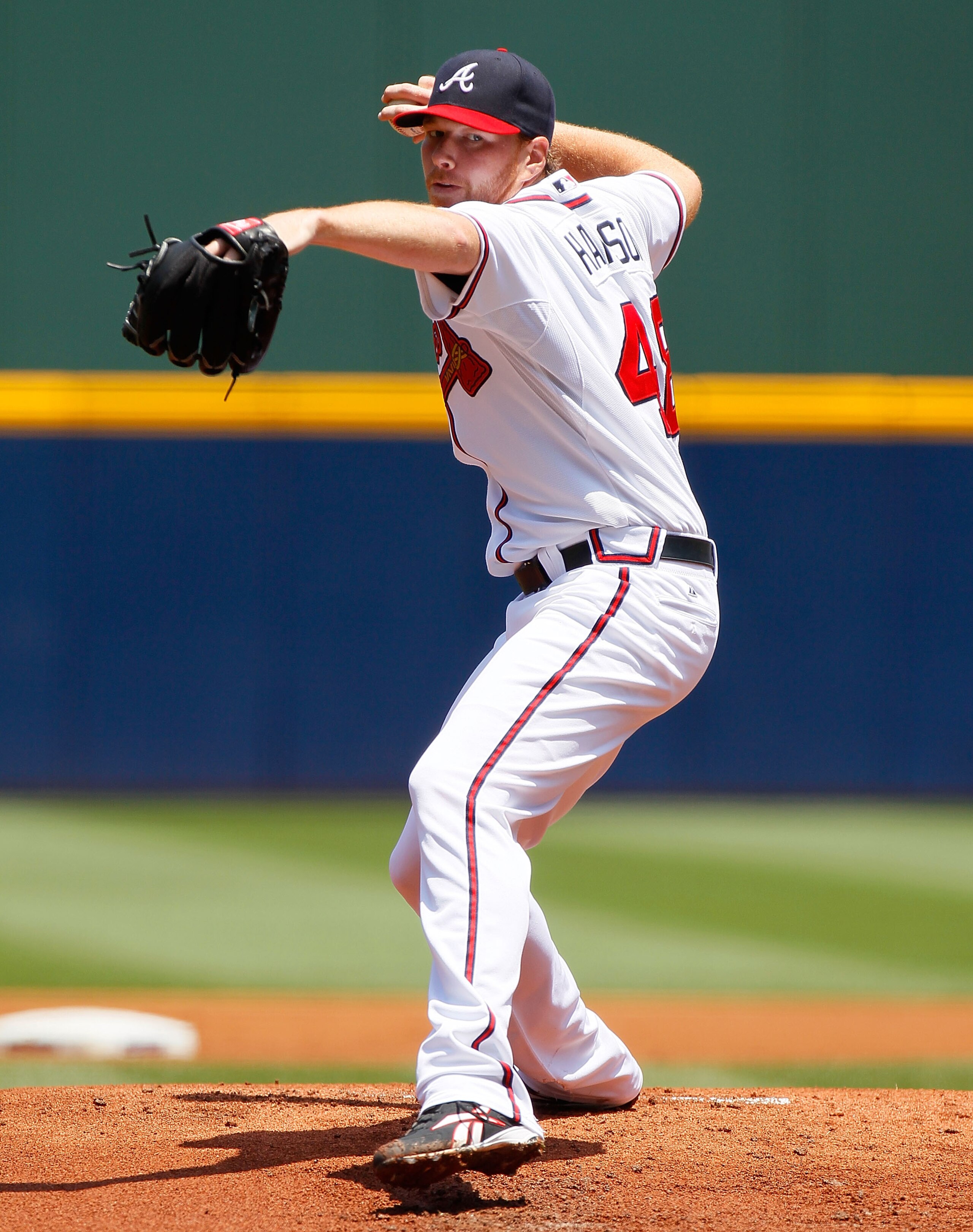 ATLANTA - MAY 20:  Starting pitcher Tommy Hanson #48 of the Atlanta Braves pitches in the first inning against the Cincinnati Reds at Turner Field on May 20, 2010 in Atlanta, Georgia.  (Photo by Kevin C. Cox/Getty Images)