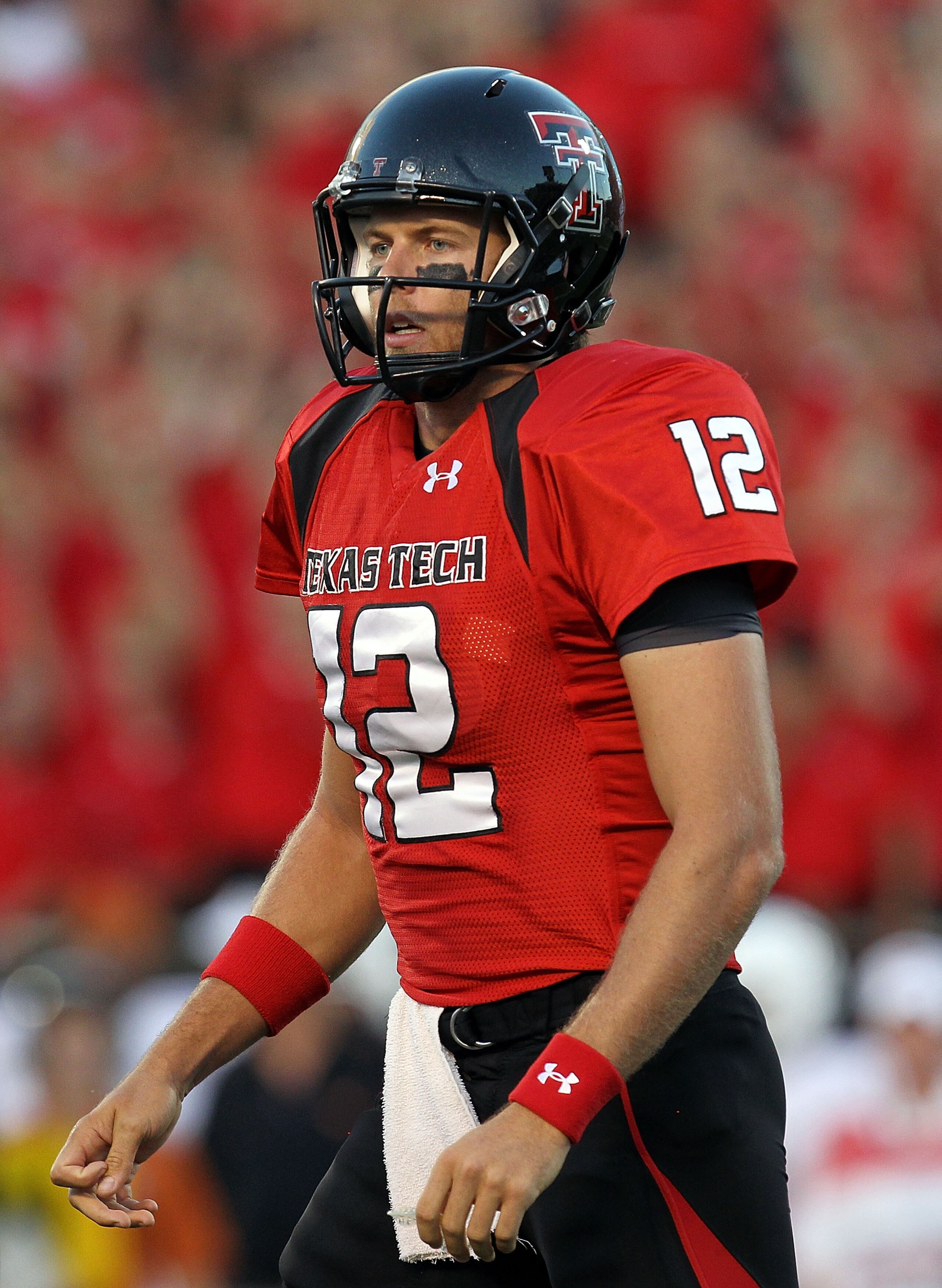 LUBBOCK, TX - SEPTEMBER 18: Quarterback Taylor Potts #12 of the Texas Tech Red Raiders against the Texas Longhorns at Jones AT&T Stadium on September 18, 2010 in Lubbock, Texas. (Photo by Ronald Martinez/Getty Images) LUBBOCK, TX - SEPTEMBER 18: Quarterback Taylor Potts #12 of the Texas Tech Red Raiders against the Texas Longhorns at Jones AT&T Stadium on September 18, 2010 in Lubbock, Texas. (Photo by Ronald Martinez/Getty Images)