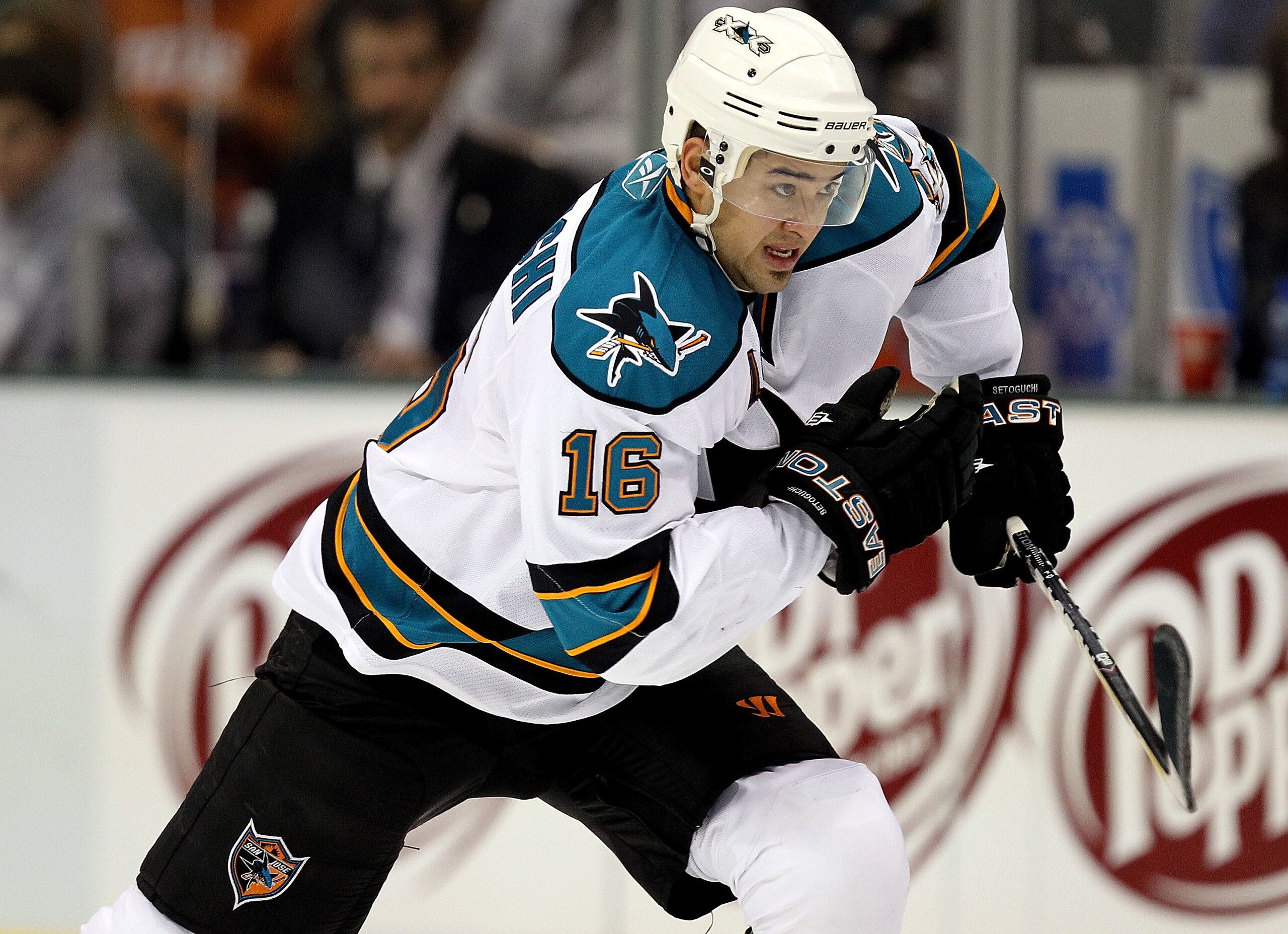 DALLAS, TX - DECEMBER 16: Right wing Devin Setoguchi #16 of the San Jose Sharks on December 16, 2010 in Dallas, Texas. (Photo by Ronald Martinez/Getty Images) DALLAS, TX - DECEMBER 16: Right wing Devin Setoguchi #16 of the San Jose Sharks on December 16, 2010 in Dallas, Texas. (Photo by Ronald Martinez/Getty Images)