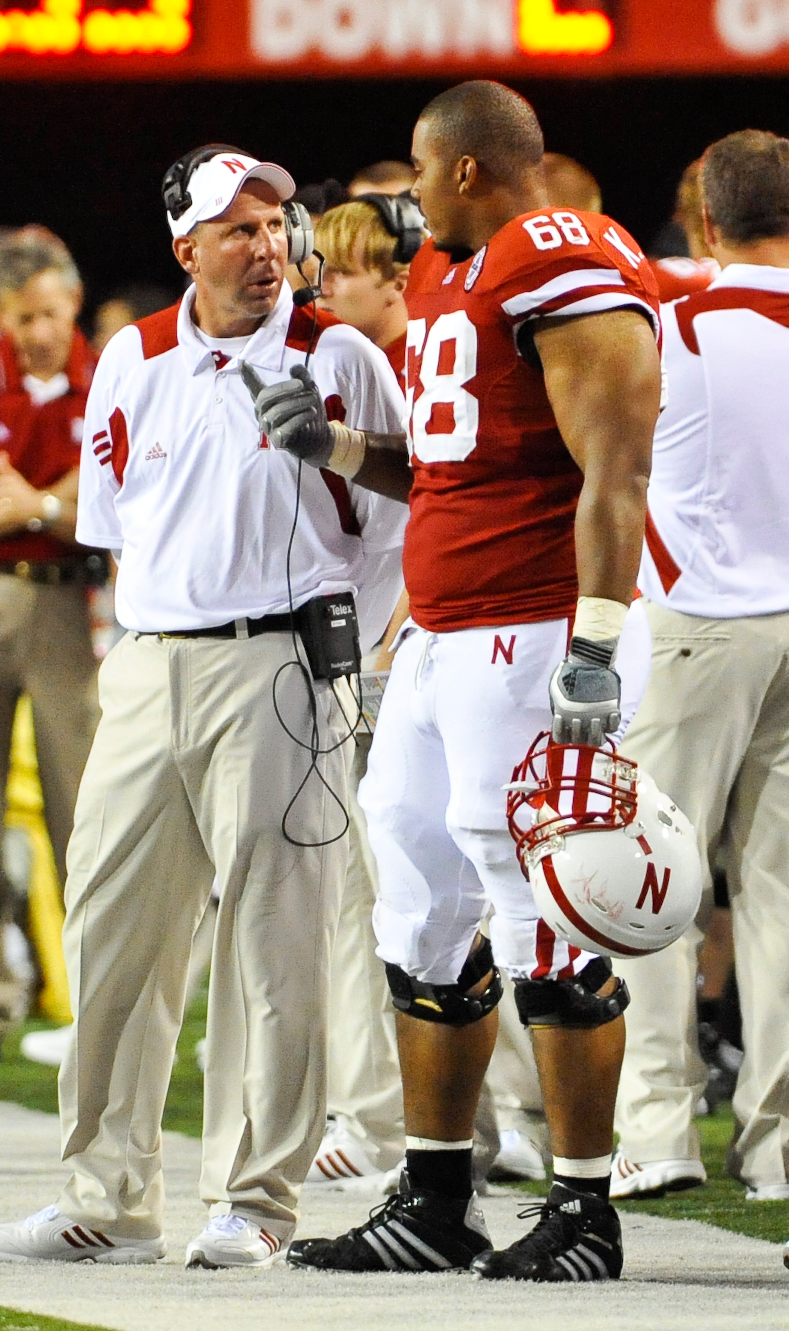 LINCOLN, NE - SEPTEMBER 04: Head Coach Bo Pelini of the Nebraska Cornhuskers talks with Keith Williams #68 during a break in second half action of their game against the Western Kentucky Hilltoppers at Memorial Stadium on September 4, 2010 in Lincoln, Neb