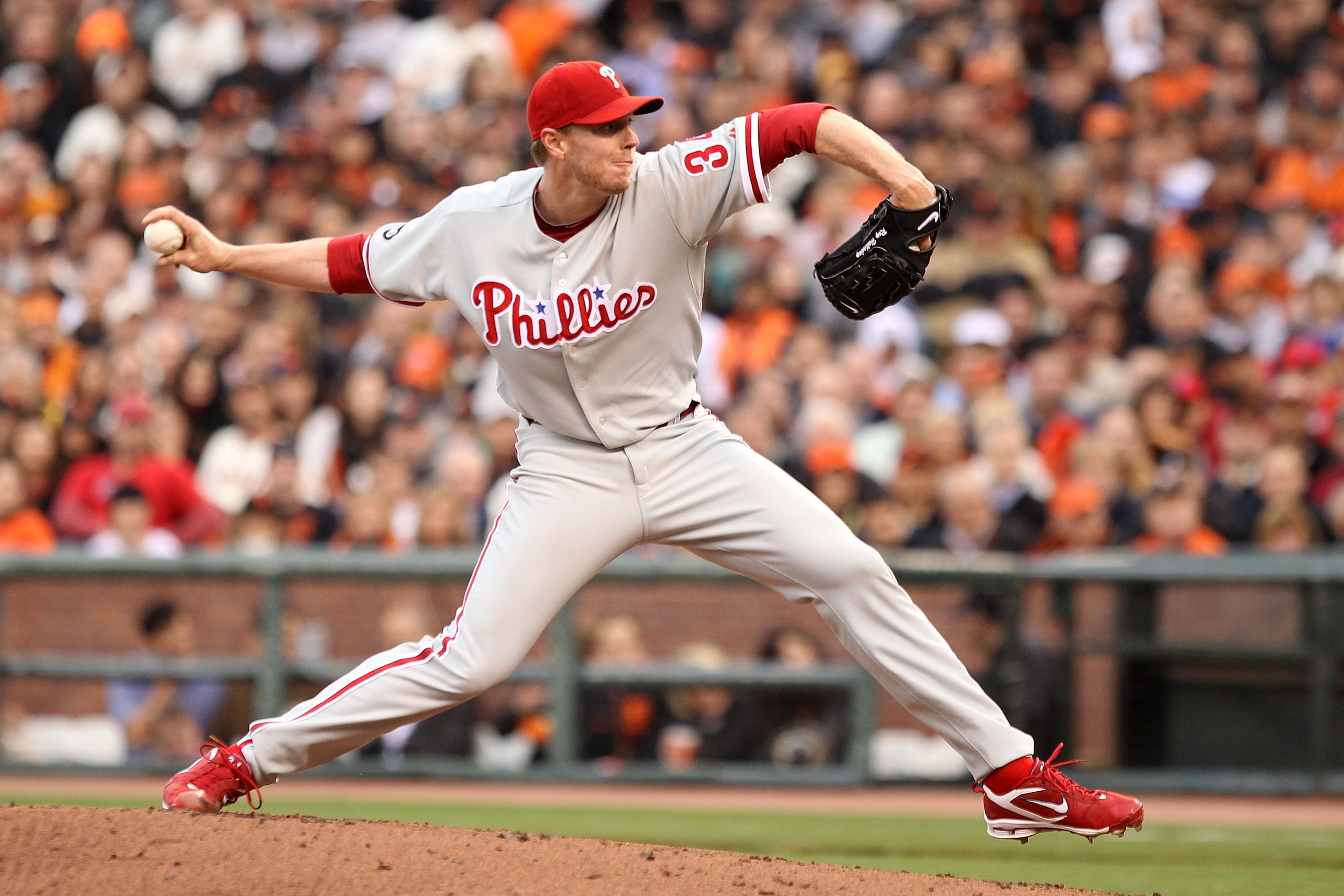 SAN FRANCISCO - OCTOBER 21:  Roy Halladay #34 of the Philadelphia Phillies throws a pitch against the San Francisco Giants in Game Five of the NLCS during the 2010 MLB Playoffs at AT&T Park on October 21, 2010 in San Francisco, California.  (Photo by Ezra