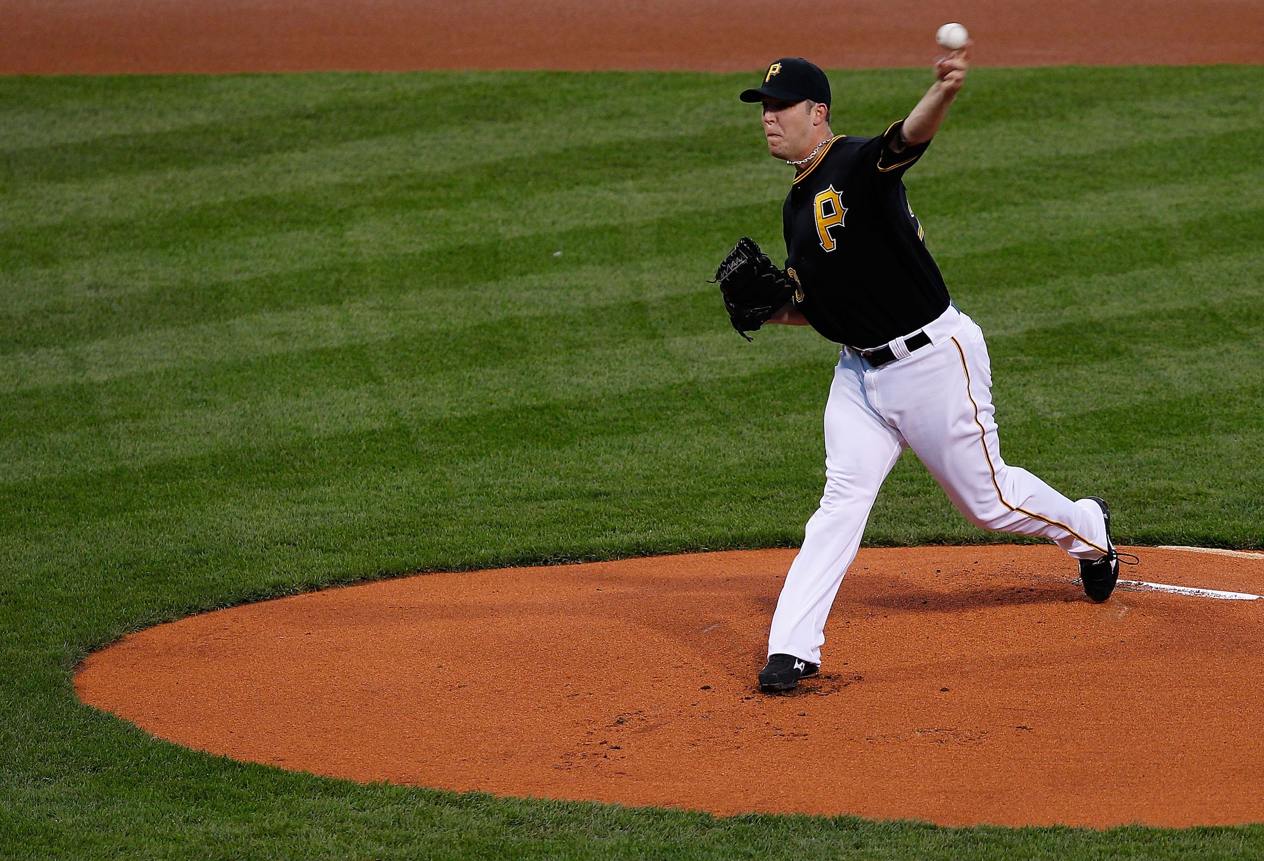 PITTSBURGH - SEPTEMBER 21:  Paul Maholm #28 of the Pittsburgh Pirates pitches against the St. Louis Cardinals during the game on September 21, 2010 at PNC Park in Pittsburgh, Pennsylvania.  (Photo by Jared Wickerham/Getty Images)