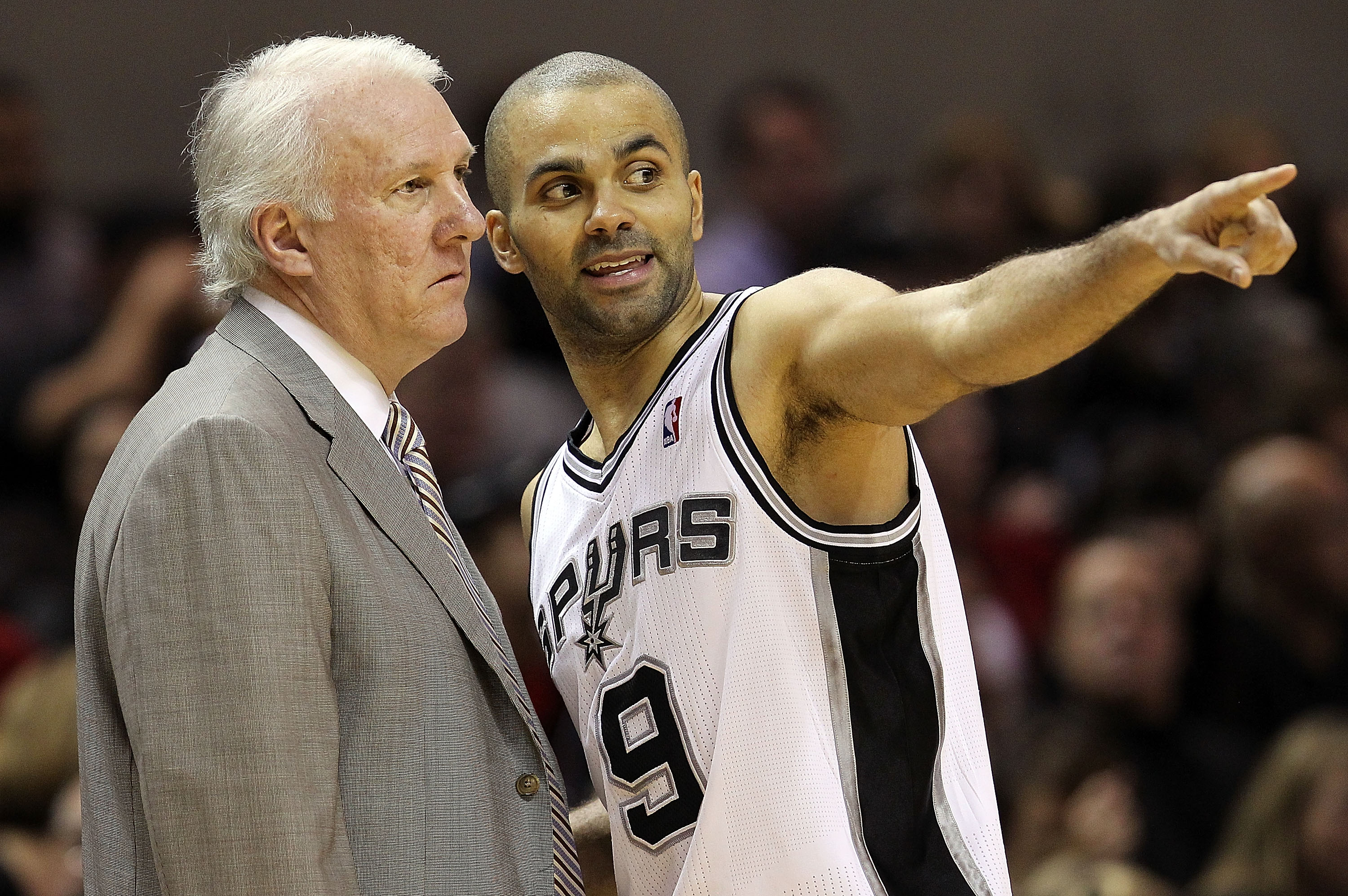 SAN ANTONIO, TX - DECEMBER 28:  Guard Tony Parker #9 of the San Antonio Spurs with Gregg Popovich during play against the Los Angeles Lakers at AT&T Center on December 28, 2010 in San Antonio, Texas.  NOTE TO USER: User expressly acknowledges and agrees t