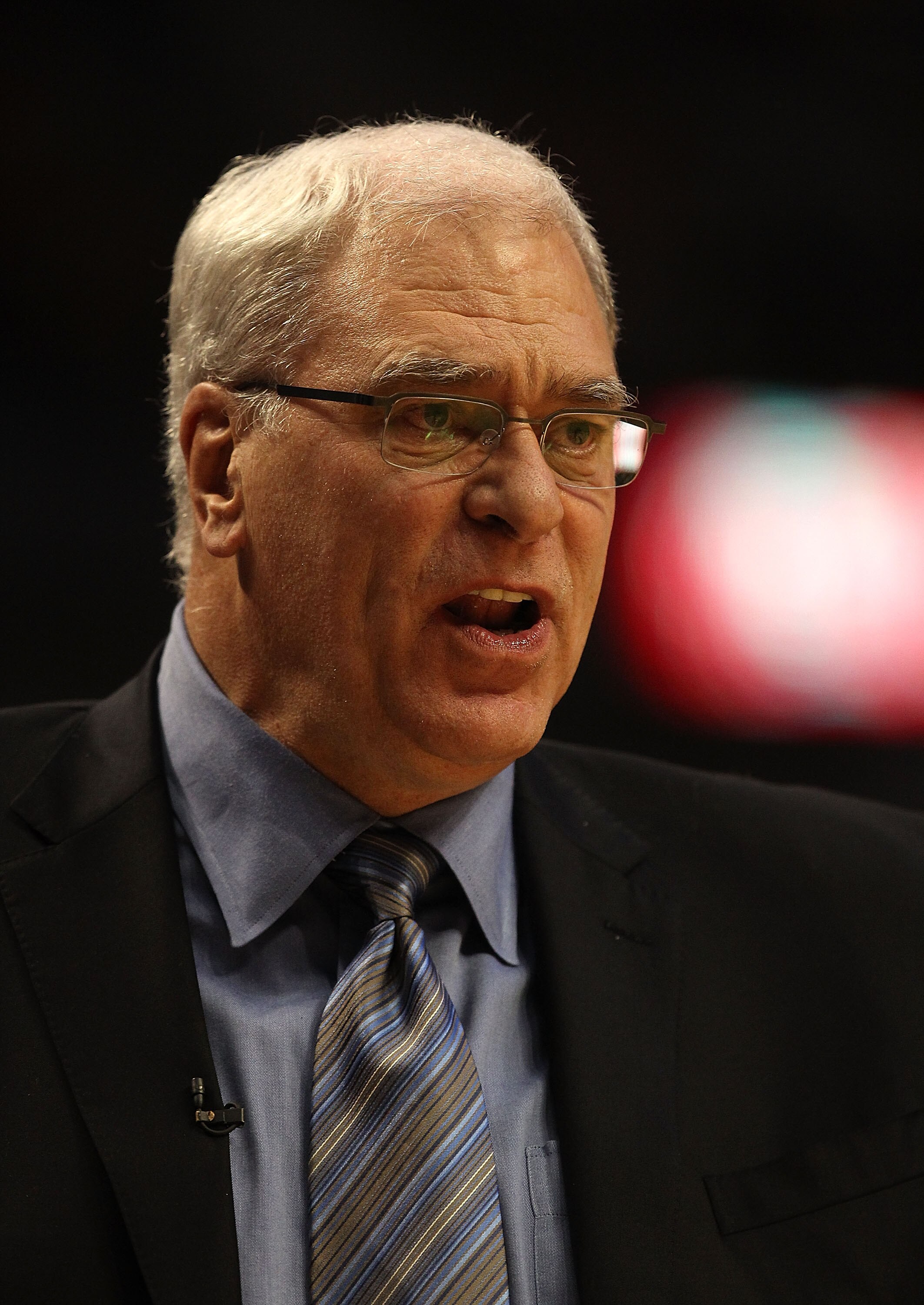 CHICAGO, IL - DECEMBER 10: Head coach Phil Jackson of the Los Angeles Lakers complains to a referee during a game against the Chicago Bulls at the United Center on December 10, 2010 in Chicago, Illinois. The Bulls defeated the Lakers 88-84. NOTE TO USER: