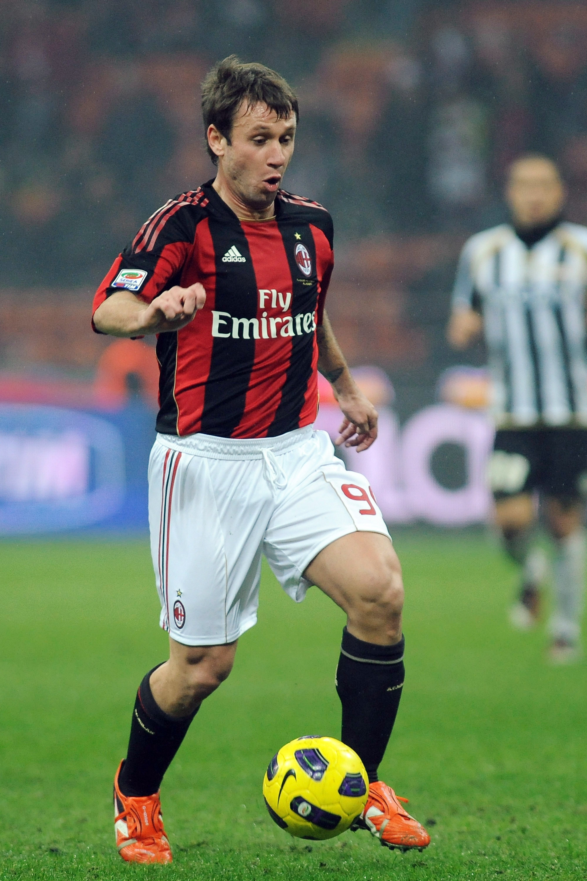 MILAN, ITALY - JANUARY 09:  Antonio Cassano of AC Milan in action during the Serie A match between AC Milan and Udinese Calcio at Stadio Giuseppe Meazza on January 9, 2011 in Milan, Italy.  (Photo by Valerio Pennicino/Getty Images)
