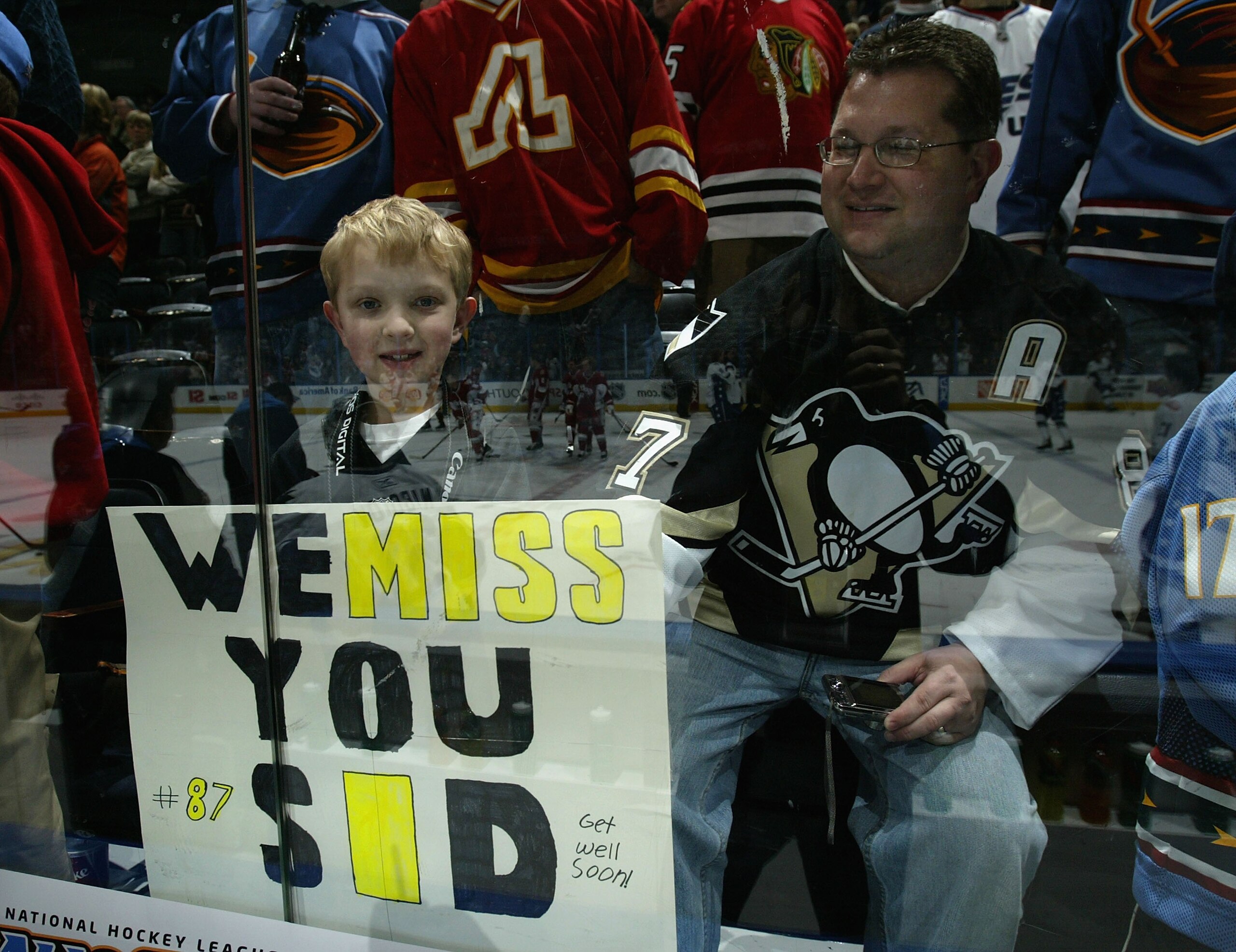 ATLANTA - JANUARY 27:  A fan of Sidney Crosby #87 of the Pittsburgh Penguins holds up sign during warm ups to the 56th NHL All-Star Game due to injury at Philips Arena on January 27, 2008 in Atlanta, Georgia.  (Photo by Dave Sandford/Getty Images)