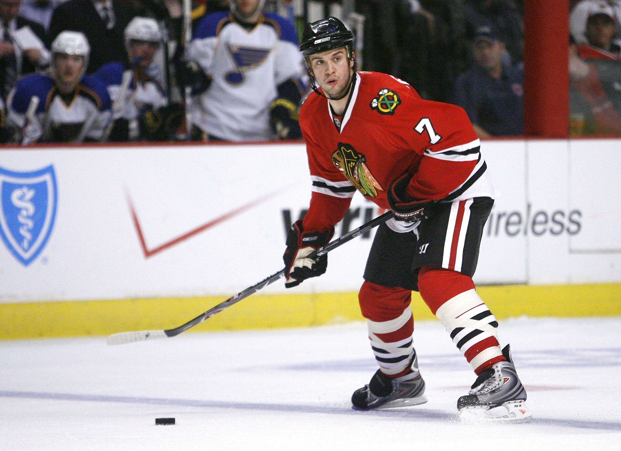 CHICAGO - NOVEMBER 14:  Brent Seabrook #7 of the Chicago Blackhawks handles the puck against the St. Louis Blues during the third period at the United Center on November 14, 2008 in Chicago, Illinois. The Blues won 4-3 in overtime.  (Photo by Brian Kersey