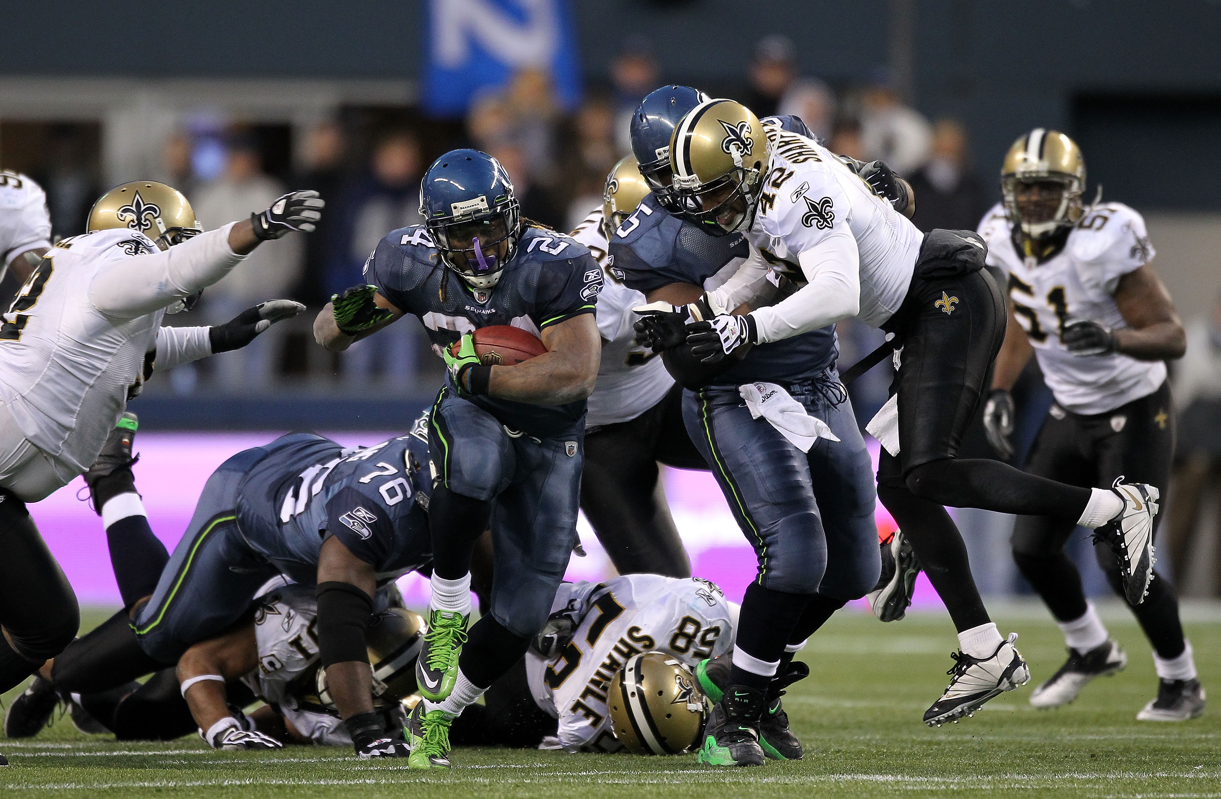 Hasselbeck Helps Seahawks Upset Saints - The New York Times