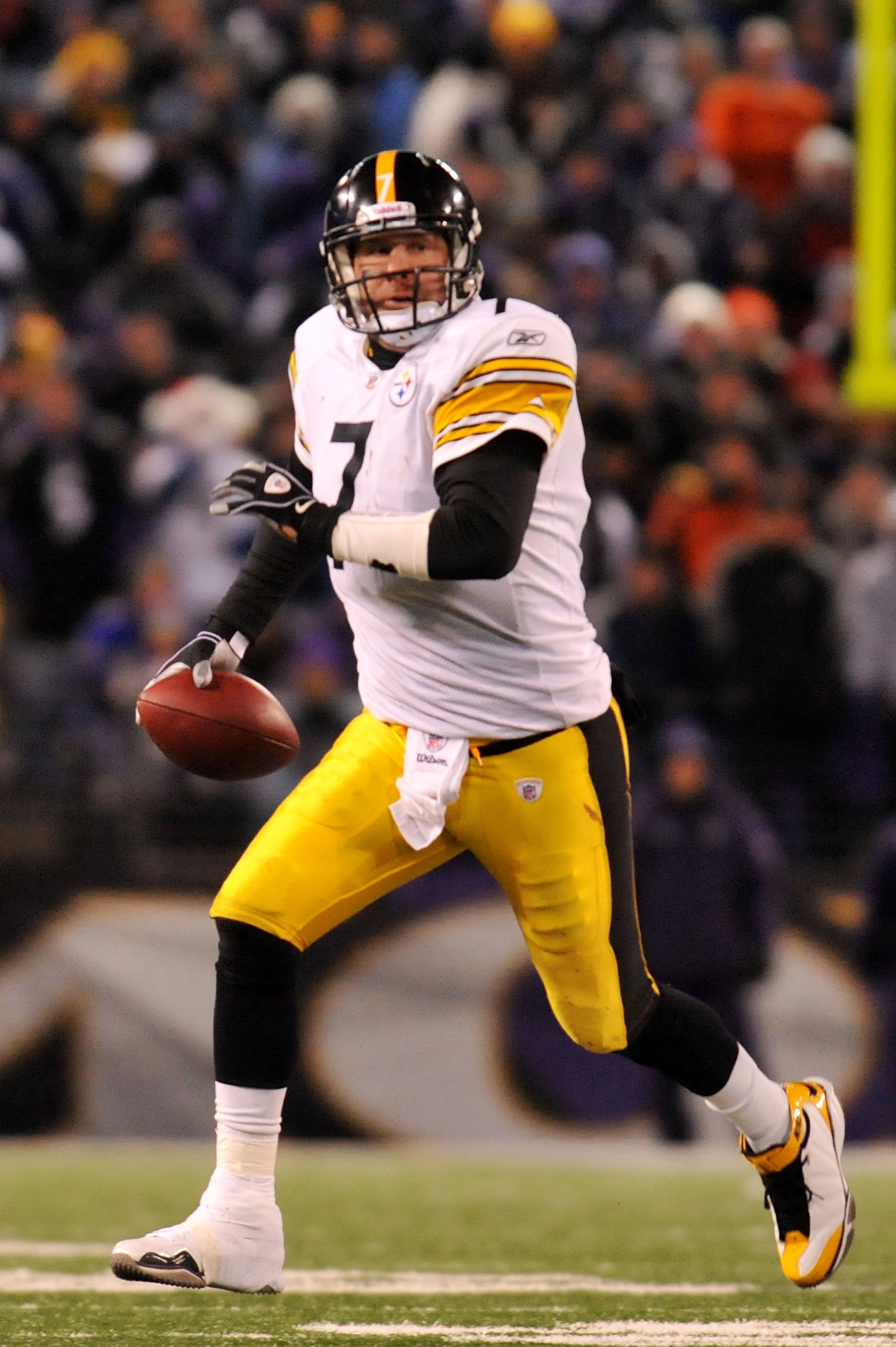 BALTIMORE, MD - DECEMBER 05:  Quarterback Ben Roethlisberger #7 of the Pittsburgh Steelers looks to pass against the Baltimore Ravens during the third quarter of the game at M&T Bank Stadium on December 5, 2010 in Baltimore, Maryland. Pittsburgh won 13-10