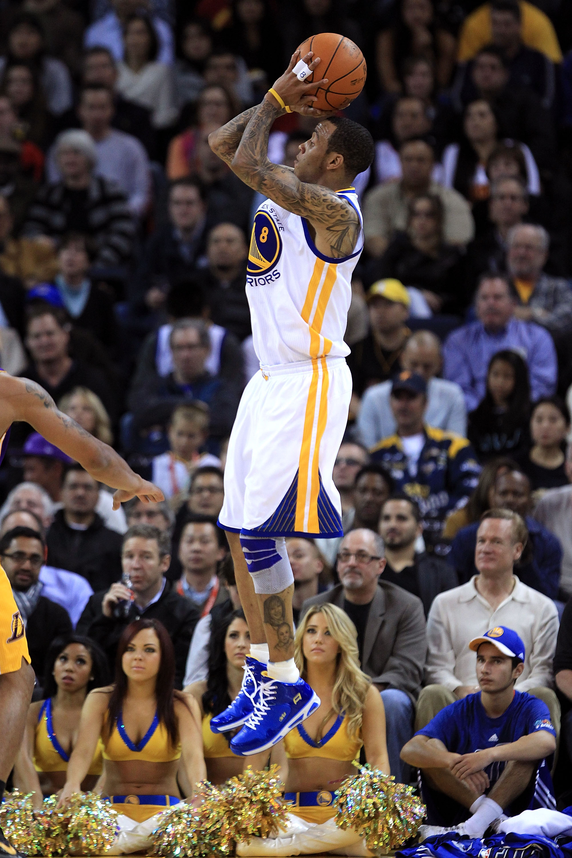 OAKLAND, CA - JANUARY 12:  Monta Ellis #8 of the Golden State Warriors shoots the ball against the Los Angeles Lakers at Oracle Arena on January 12, 2011 in Oakland, California. NOTE TO USER: User expressly acknowledges and agrees that, by downloading and