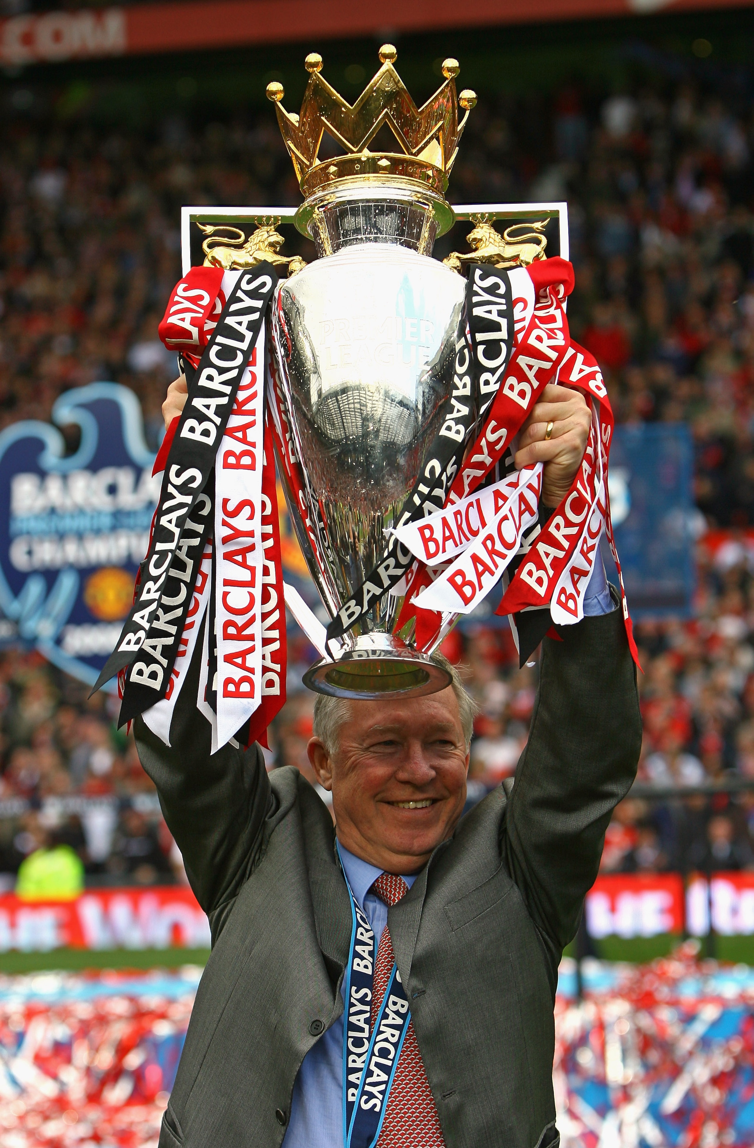MANCHESTER, ENGLAND - MAY 16:  Sir Alex Ferguson the manager of Manchester United lifts the Barclays Premier League trophy after the Barclays Premier League match between Manchester United and Arsenal at Old Trafford on May 16, 2009 in Manchester, England