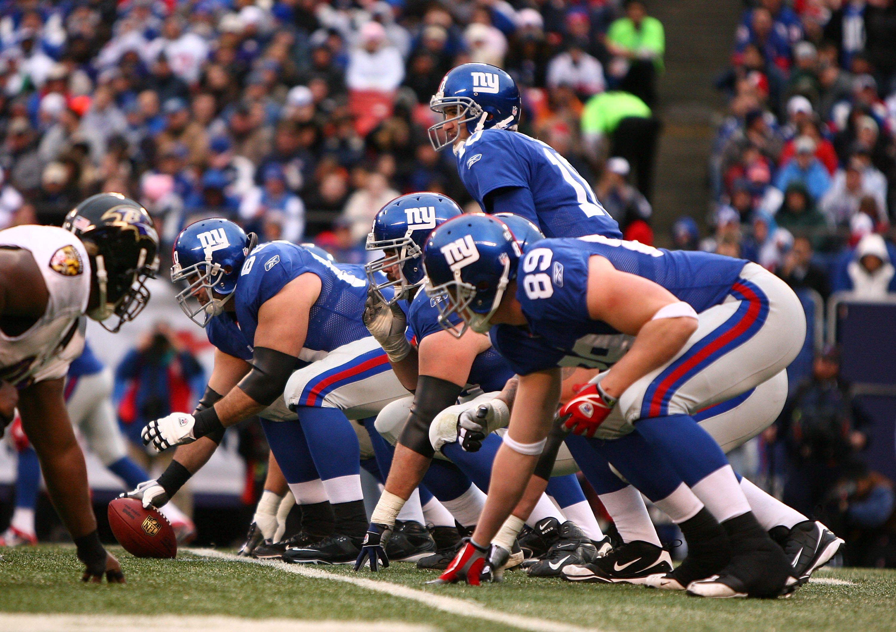 EAST RUTHERFORD, NJ - NOVEMBER 16:  A view of the offensive line of the New York Giants against the Baltimore Ravens during their game on November 16, 2008 at Giants Stadium in East Rutherford, New Jersey.  (Photo by Al Bello/Getty Images)