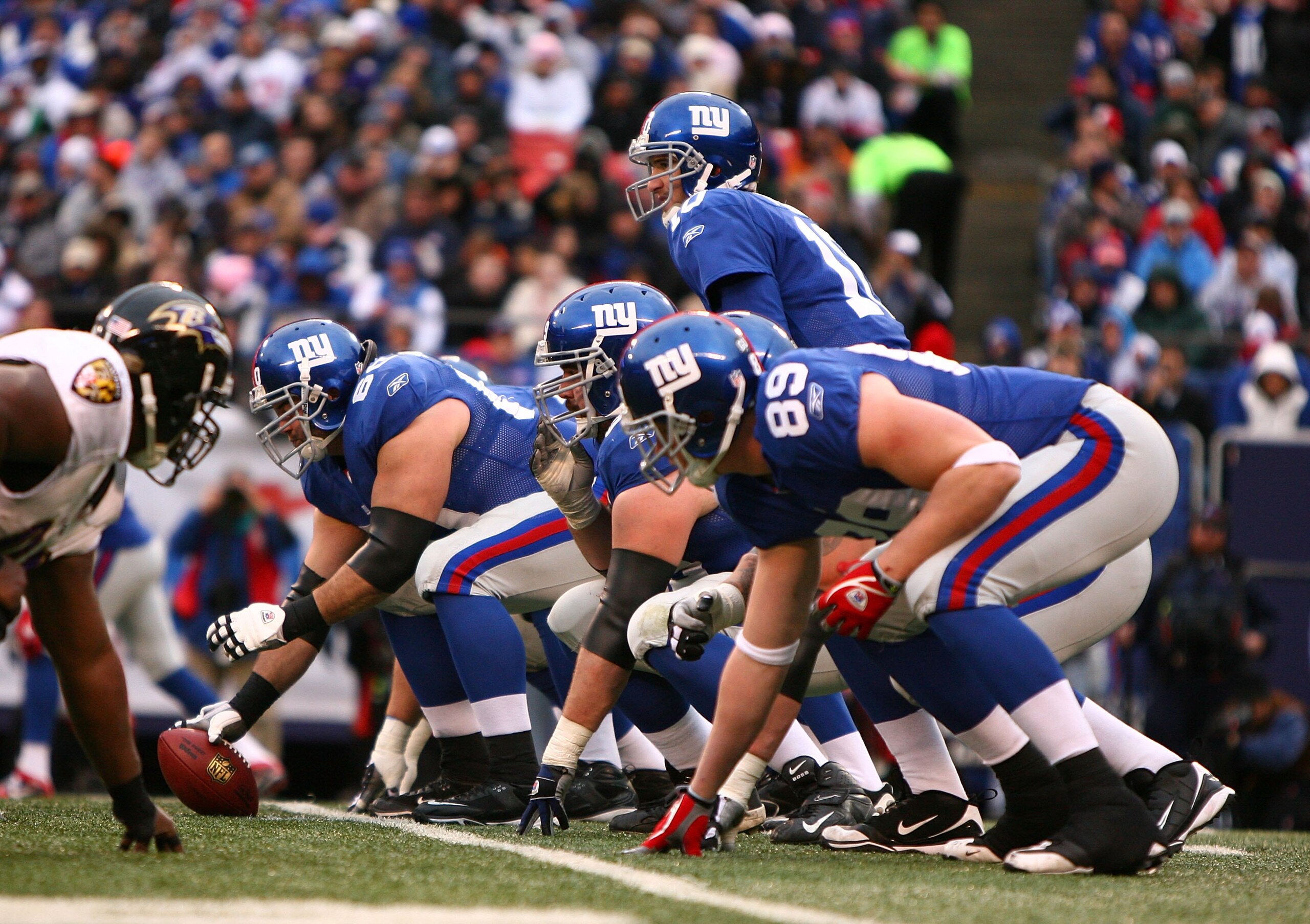 EAST RUTHERFORD, NJ - NOVEMBER 16:  A view of the offensive line of the New York Giants against the Baltimore Ravens during their game on November 16, 2008 at Giants Stadium in East Rutherford, New Jersey.  (Photo by Al Bello/Getty Images)