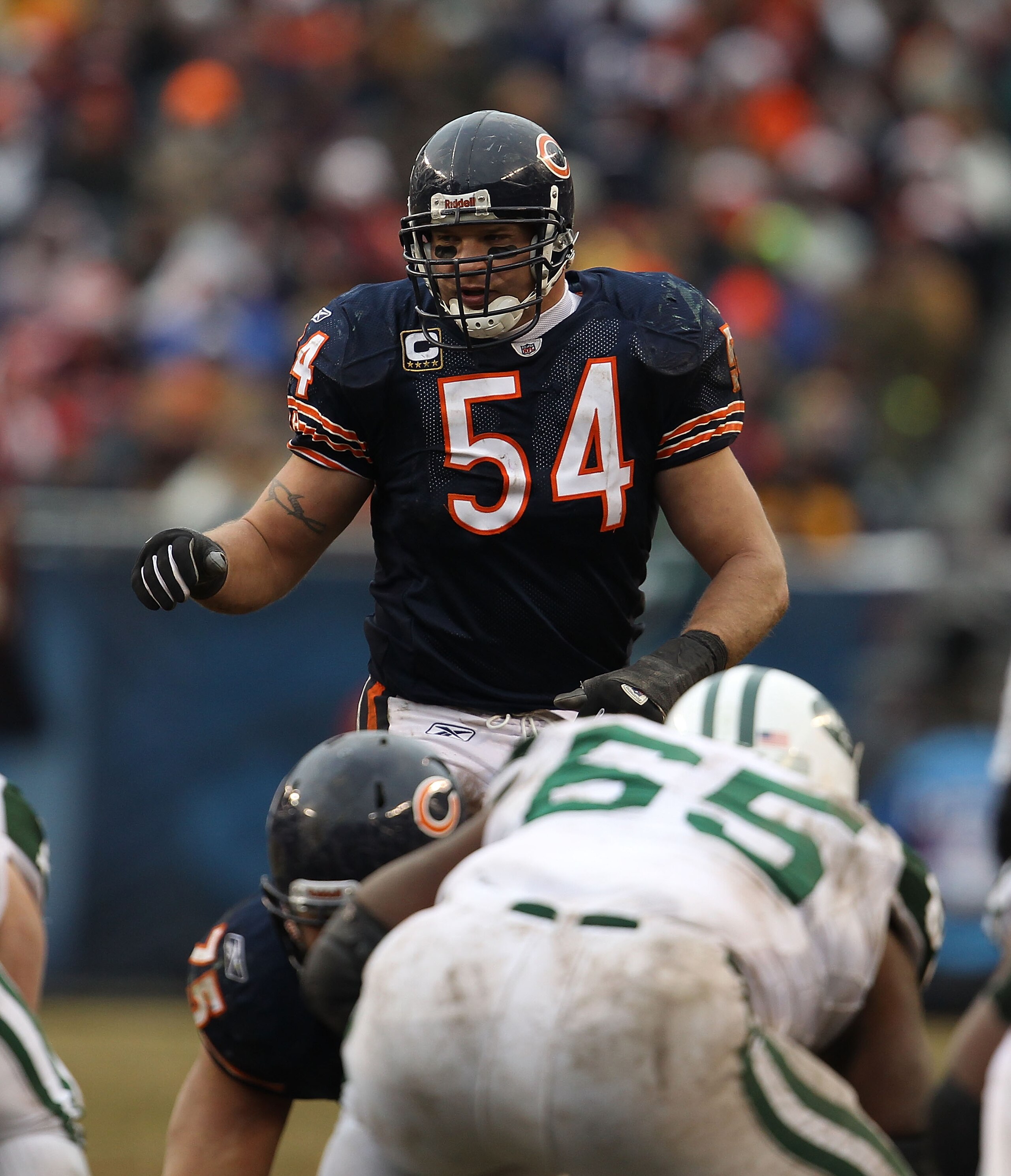 CHICAGO, IL - DECEMBER 26: Brian Urlacher #54 of the Chicago Bears awaits the start of play against the New York Jets at Soldier Field on December 26, 2010 in Chicago, Illinois. The Bears defeated the Jets 38-34. (Photo by Jonathan Daniel/Getty Images) CHICAGO, IL - DECEMBER 26: Brian Urlacher #54 of the Chicago Bears awaits the start of play against the New York Jets at Soldier Field on December 26, 2010 in Chicago, Illinois. The Bears defeated the Jets 38-34. (Photo by Jonathan Daniel/Getty Images)
