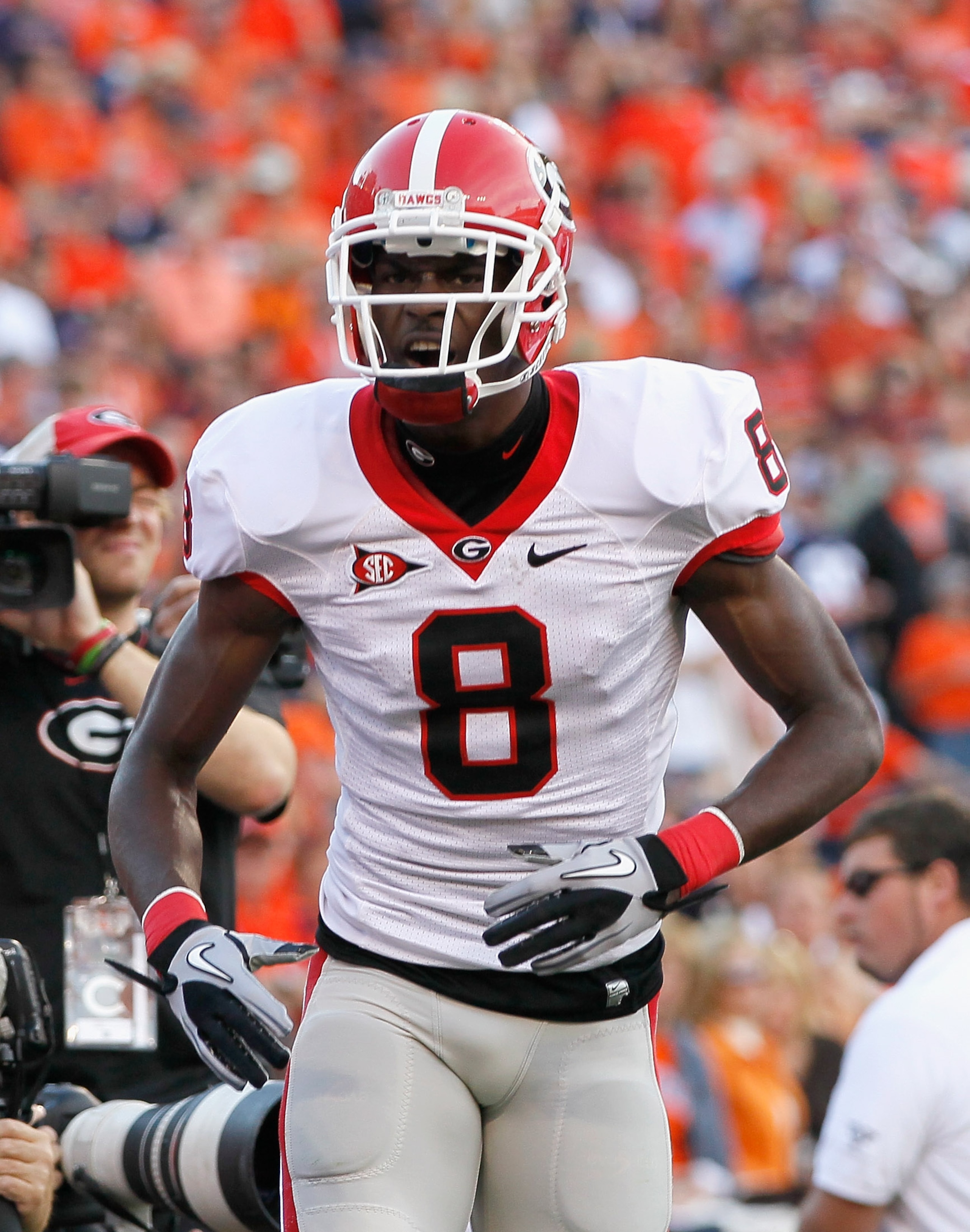 AUBURN, AL - NOVEMBER 13:  A.J. Green #8 of the Georgia Bulldogs against the Auburn Tigers at Jordan-Hare Stadium on November 13, 2010 in Auburn, Alabama.  (Photo by Kevin C. Cox/Getty Images)