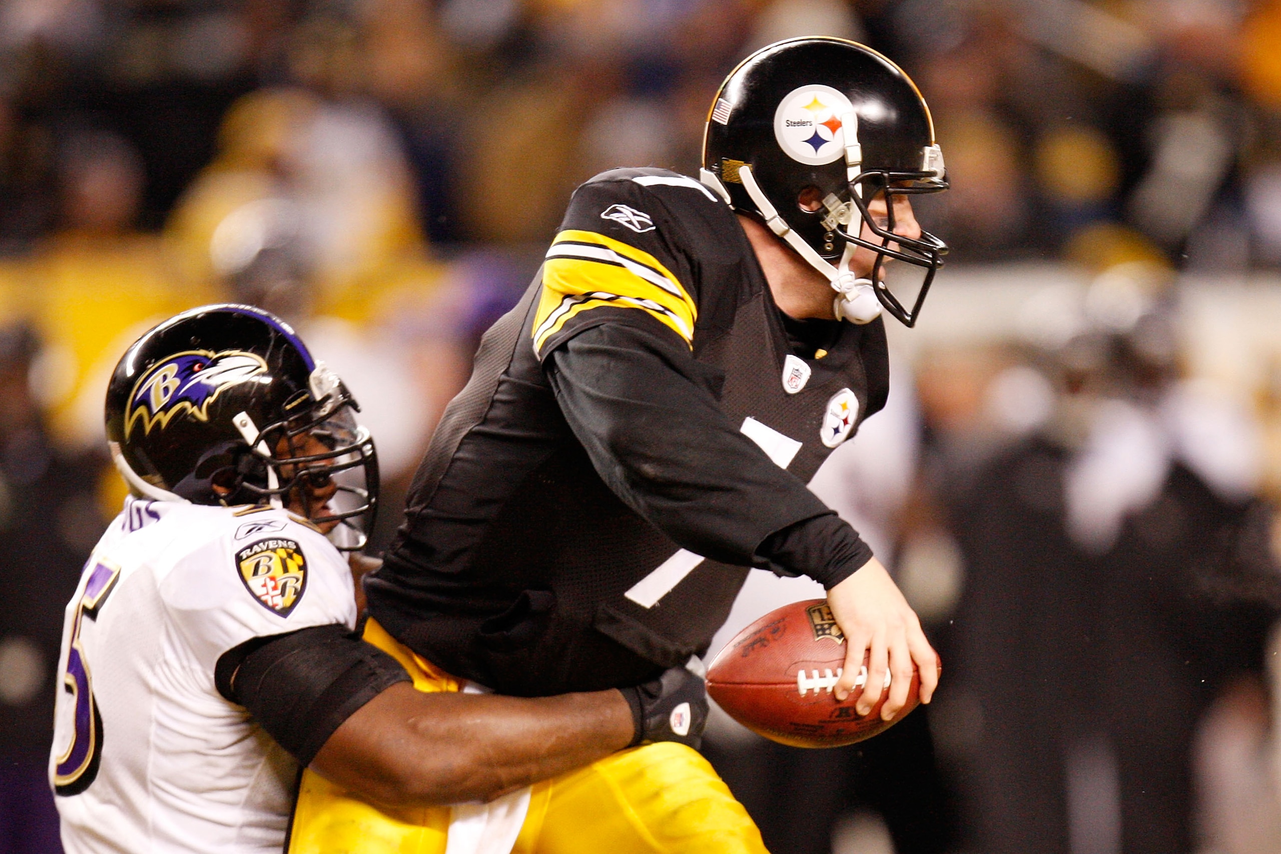 PITTSBURGH - JANUARY 18:  Quarterback Ben Roethlisberger #7 of the Pittsburgh Steelers is sacked by linebacker Terrell Suggs #55 of the Baltimore Ravens during the third quarter of the AFC championship game on January 18, 2009 at Heinz Field in Pittsburgh