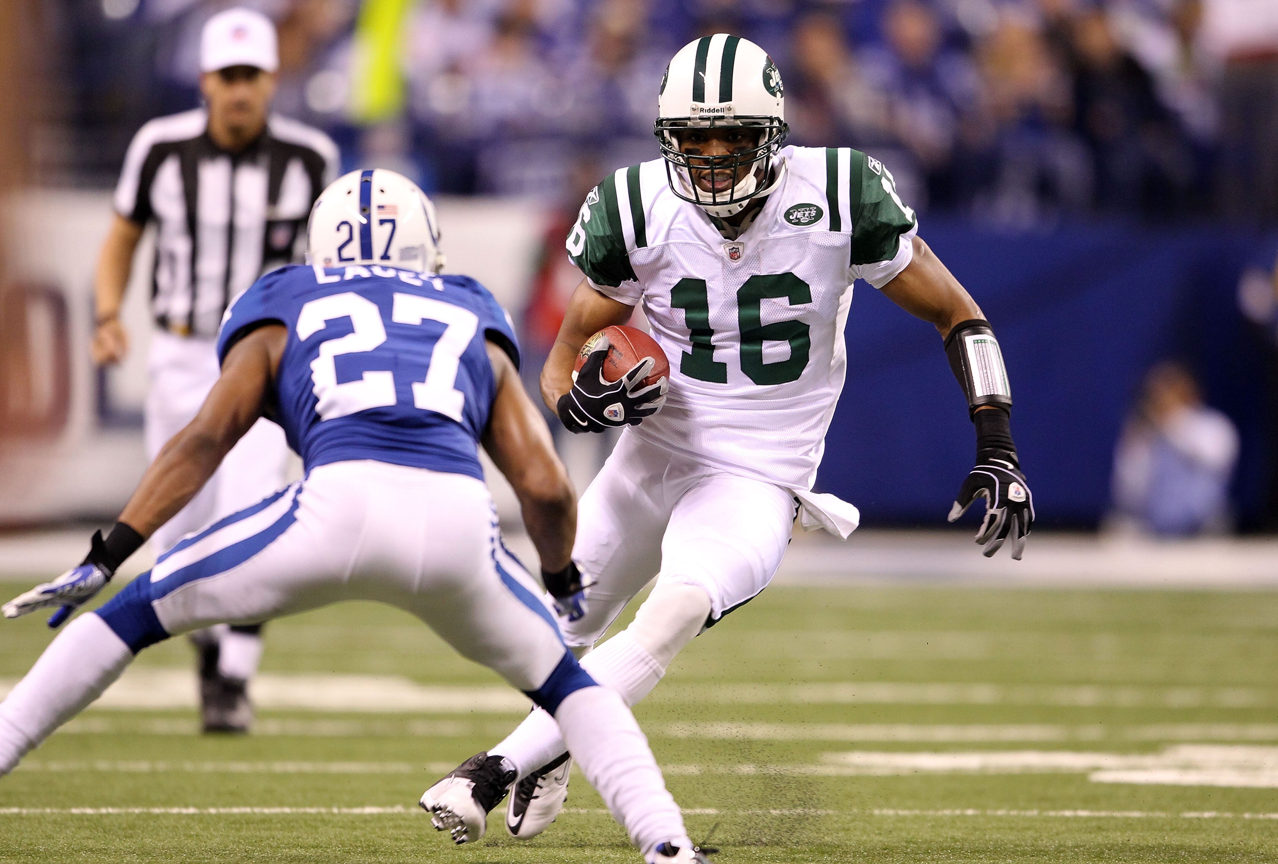 INDIANAPOLIS, IN - JANUARY 08:  Brad Smith #16 of the New York Jets runs with the ball against the Indianapolis Colts during their 2011 AFC wild card playoff game at Lucas Oil Stadium on January 8, 2011 in Indianapolis, Indiana. The Jets won 17-16.  (Phot