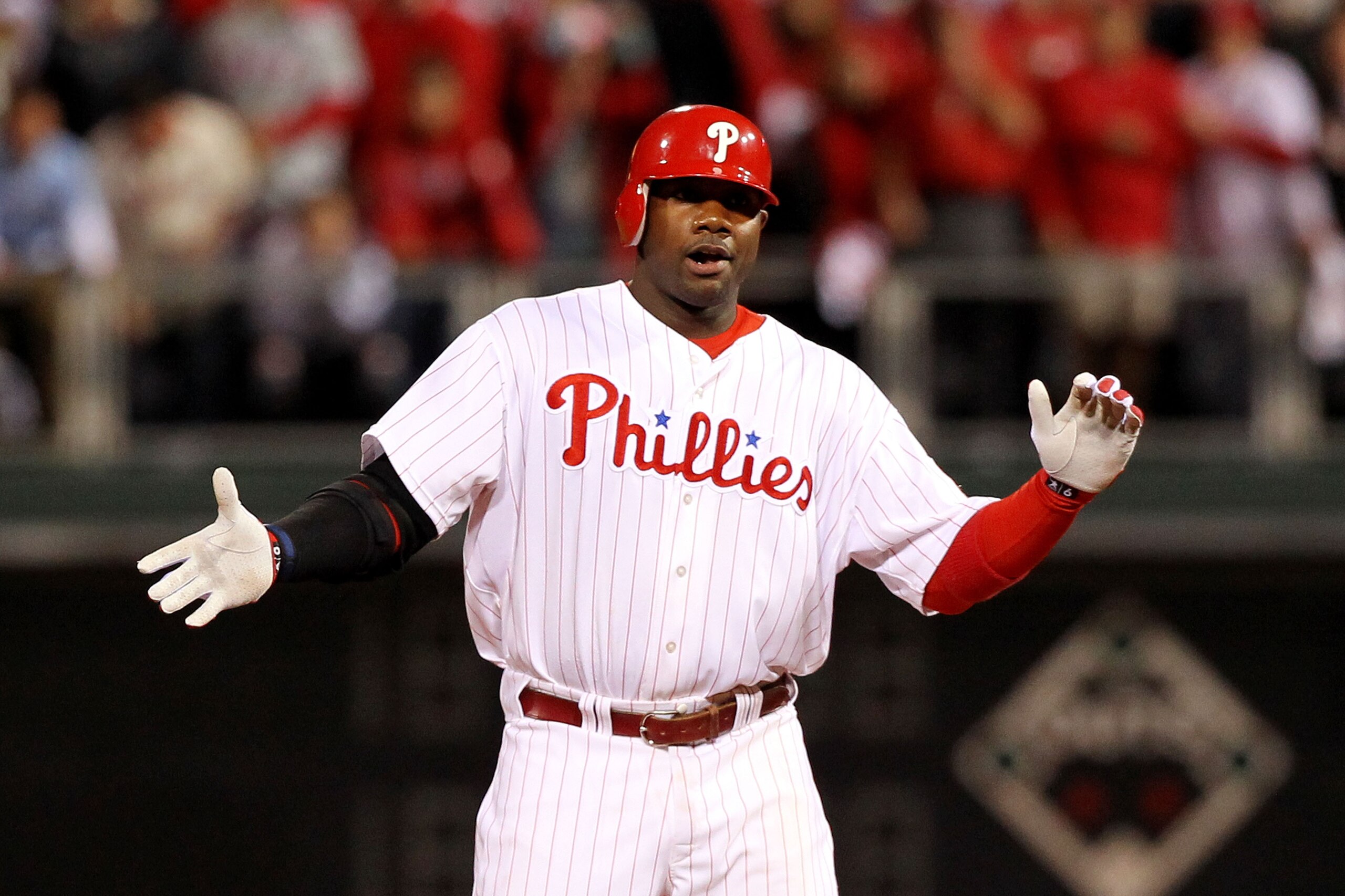 PHILADELPHIA - OCTOBER 23:  Ryan Howard #6 of the Philadelphia Phillies reacts after a double in fifth inning against the San Francisco Giants in Game Six of the NLCS during the 2010 MLB Playoffs at Citizens Bank Park on October 23, 2010 in Philadelphia,