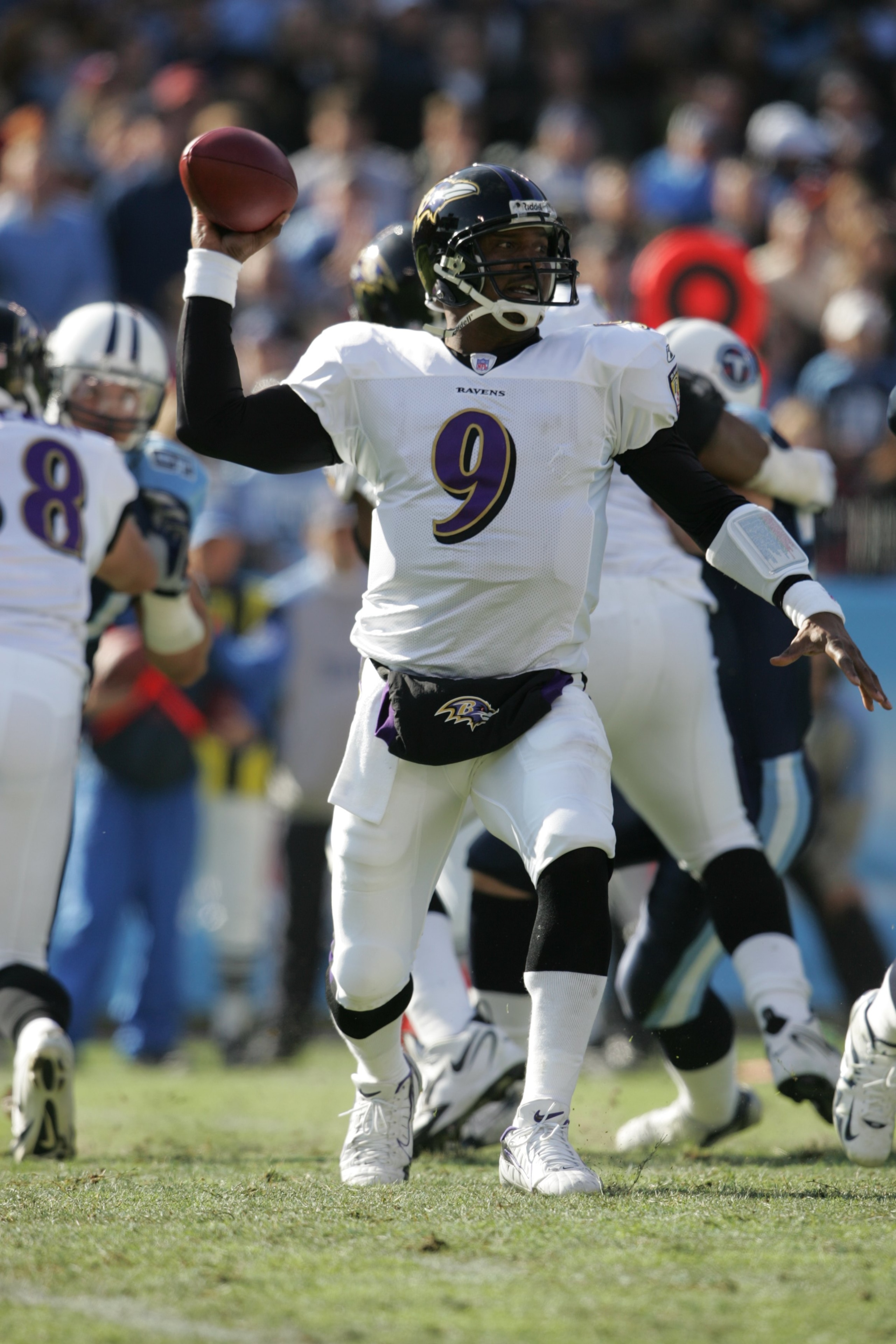 NASHVILLE, TN - NOVEMBER 12: Steve McNair #9 of the Baltimore Ravens passes against the Tennessee Titans on November 12, 2006 at LP Field in Nashville, Tennessee. The Ravens won 27-26. (Photo by Andy Lyons/Getty Images) NASHVILLE, TN - NOVEMBER 12: Steve McNair #9 of the Baltimore Ravens passes against the Tennessee Titans on November 12, 2006 at LP Field in Nashville, Tennessee. The Ravens won 27-26. (Photo by Andy Lyons/Getty Images)