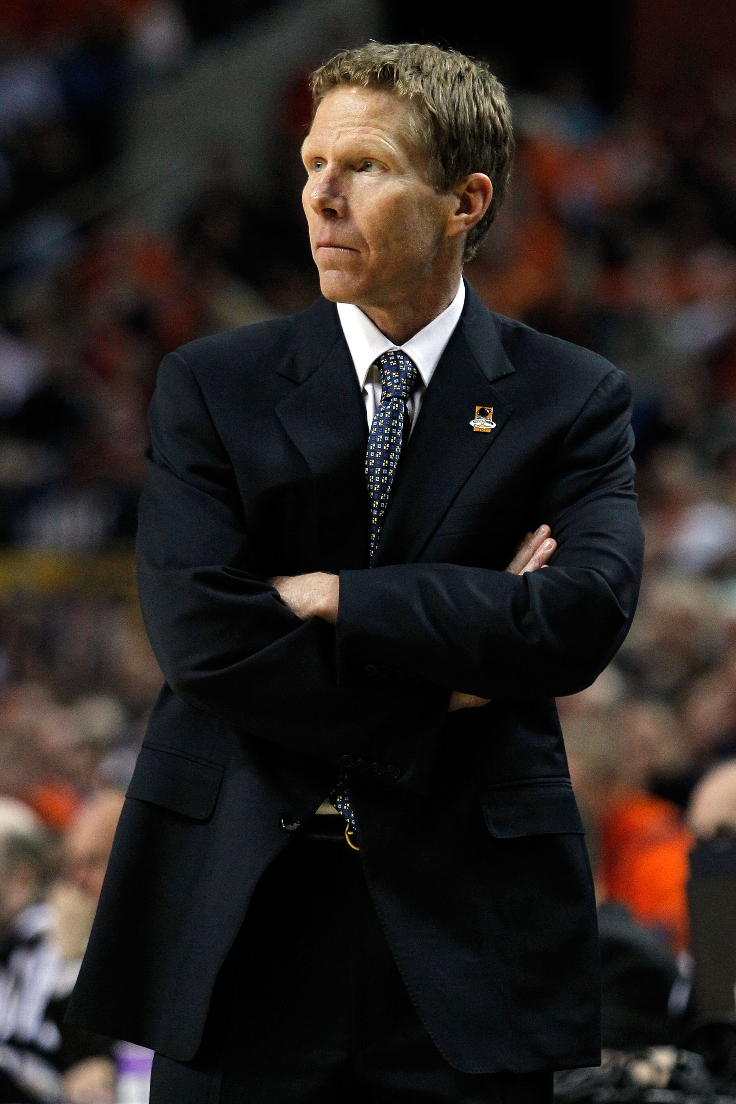 BUFFALO, NY - MARCH 21: Head coach Mark Few of the Gonzaga Bulldogs looks on from the bench against the Syracuse Orange during the second round of the 2010 NCAA men's basketball tournament at HSBC Arena at HSBC Arena on March 21, 2010 in Buffalo, New Yor BUFFALO, NY - MARCH 21: Head coach Mark Few of the Gonzaga Bulldogs looks on from the bench against the Syracuse Orange during the second round of the 2010 NCAA men's basketball tournament at HSBC Arena at HSBC Arena on March 21, 2010 in Buffalo, New Yor