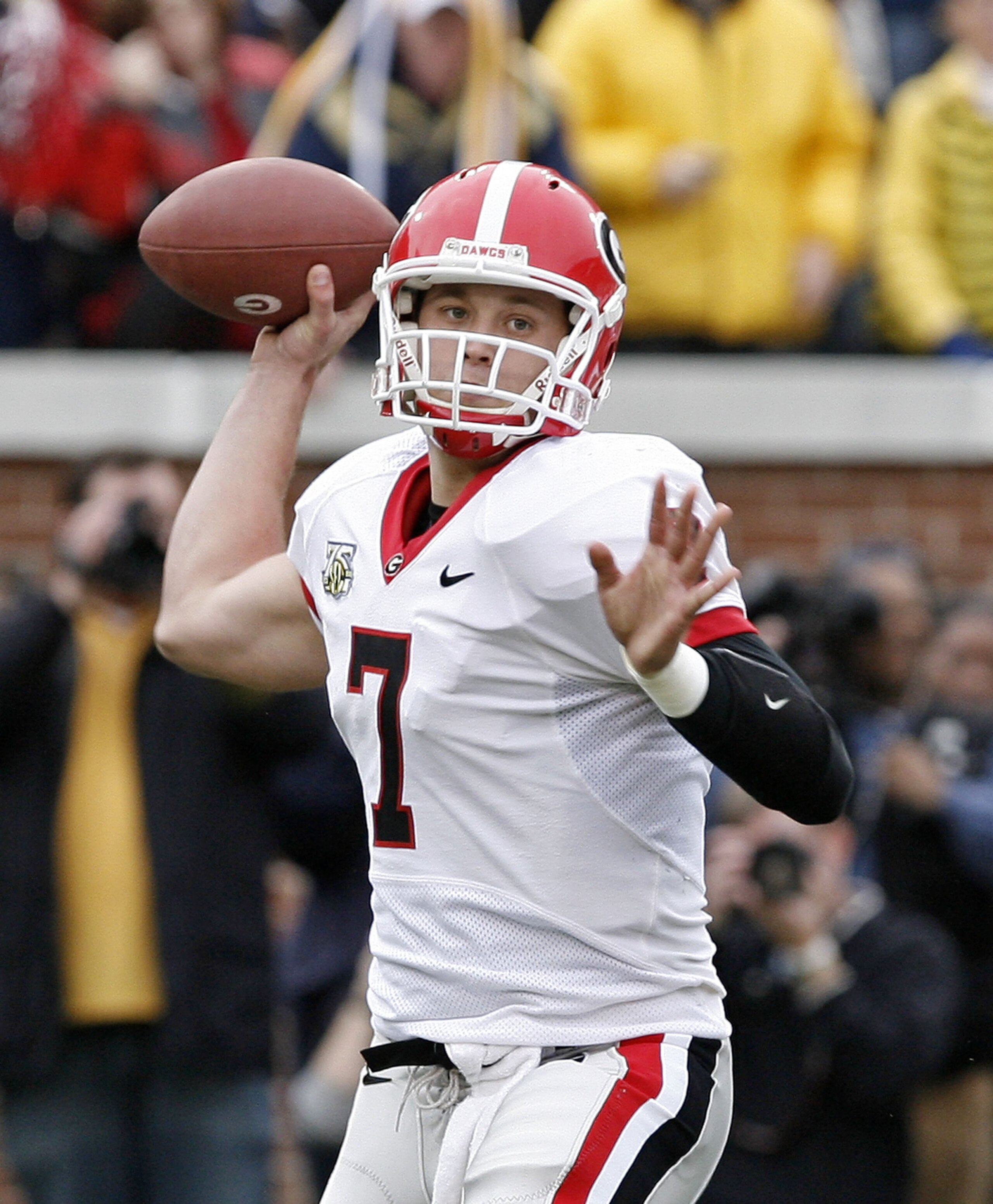 ATLANTA - NOVEMBER 24: Quarterback Matthew Stafford #7 of the Georgia Bulldogs throws a screen pass during the game against the Georgia Tech Yellow Jackets on November 24, 2007 at Bobby Dodd Stadium at Historic Grant Field in Atlanta, Georgia.  Georgia de