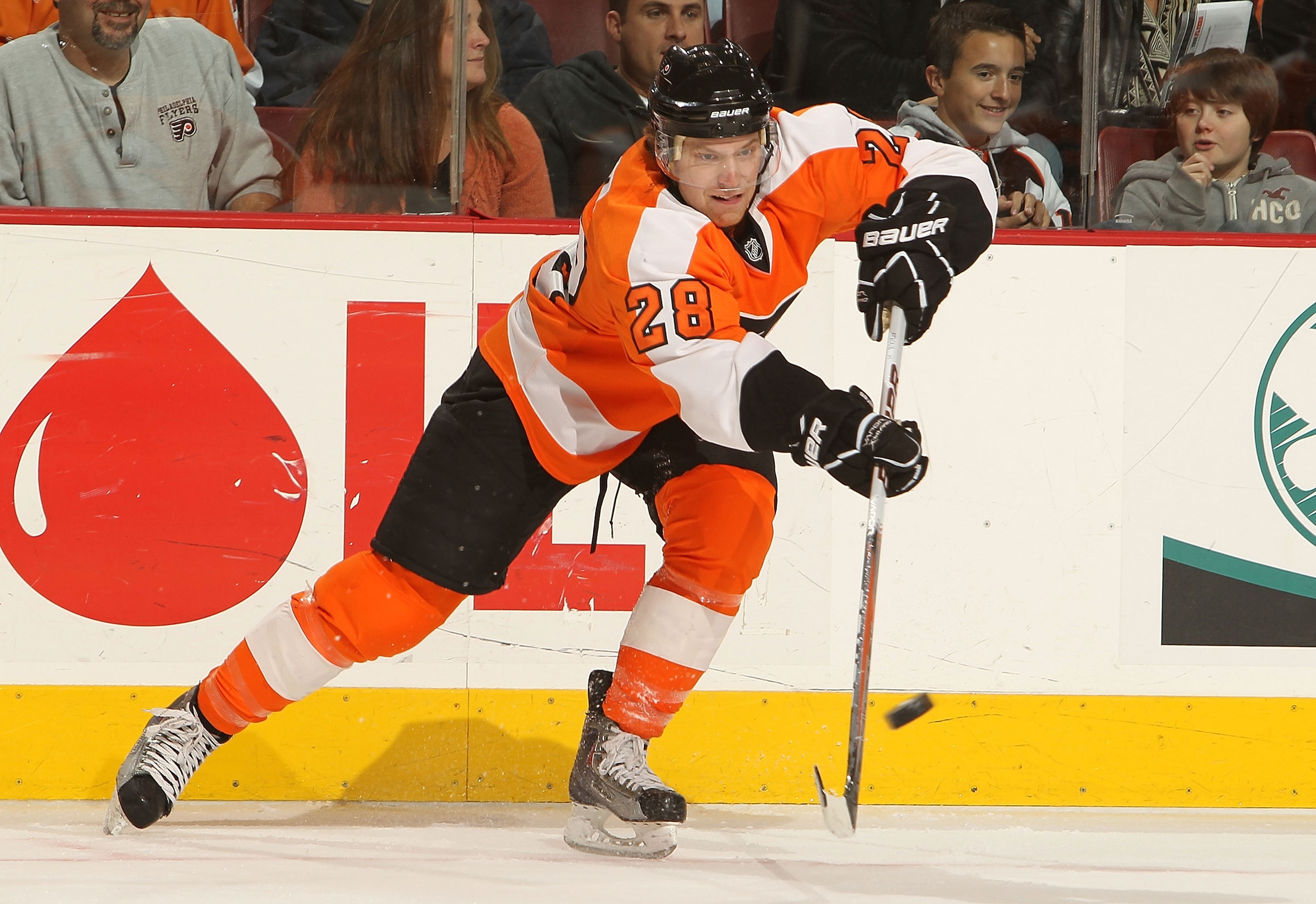 PHILADELPHIA, PA - DECEMBER 01: Claude Giroux #28  of the Philadelphia Flyers on the ice against the Boston Bruins at the Wells Fargo Center on December 1, 2010 in Philadelphia, Pennsylvania.  (Photo by Nick Laham/Getty Images)
