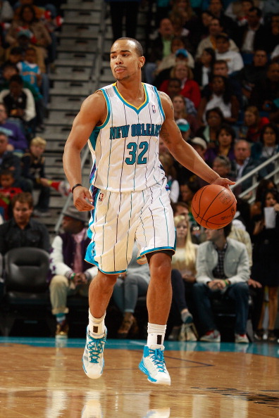 NEW ORLEANS - NOVEMBER 05:  Jerryd Bayless #32 of the New Orleans Hornets drives the ball up the court against the Miami Heat at the New Orleans Arena on November 5, 2010 in New Orleans, Louisiana.  NOTE TO USER: User expressly acknowledges and agrees tha