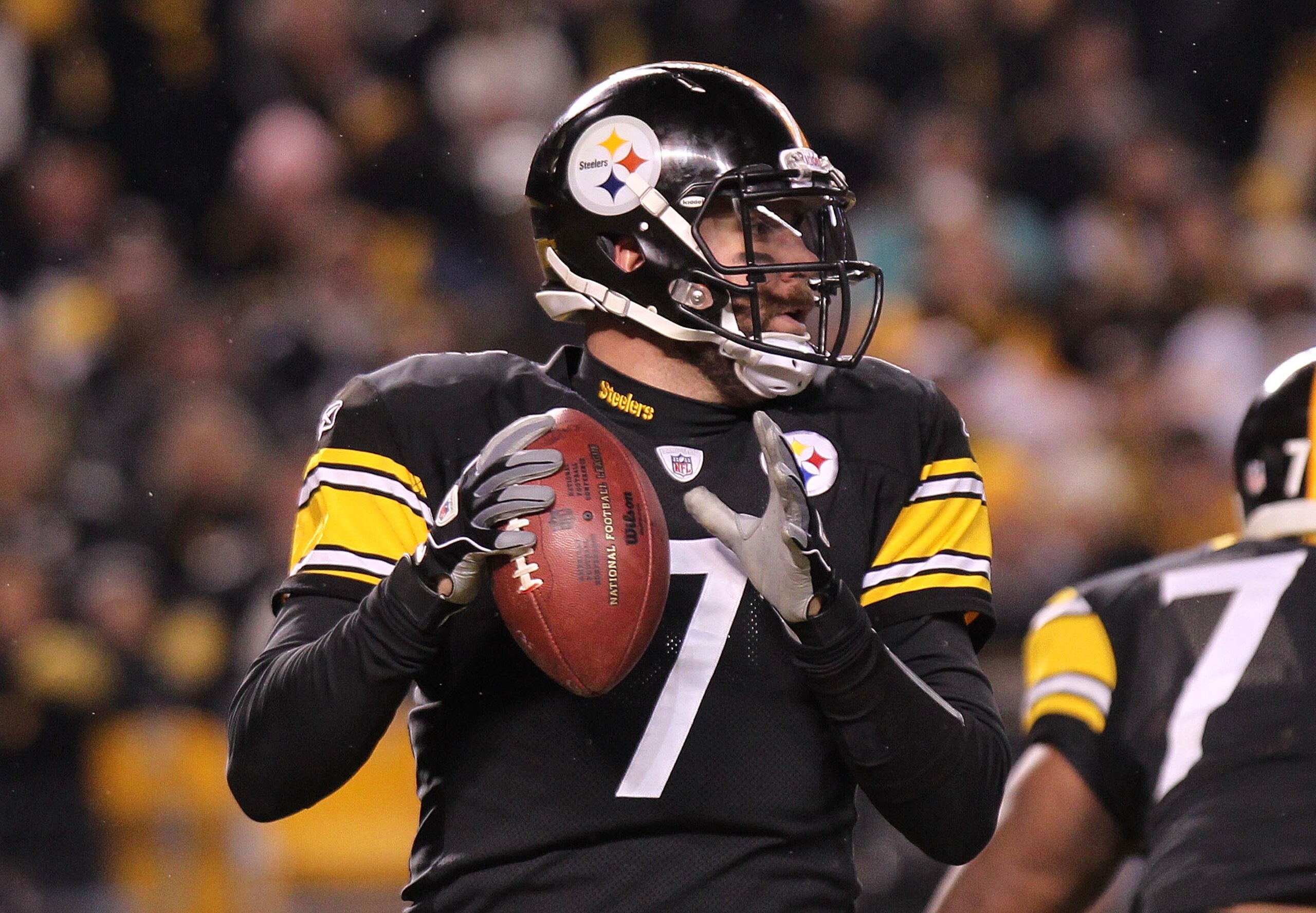 PITTSBURGH, PA - JANUARY 15:  Quarterback Ben Roethlisberger #7 of the Pittsburgh Steelers drops back to pass against the Baltimore Ravens in the AFC Divisional Playoff Game at Heinz Field on January 15, 2011 in Pittsburgh, Pennsylvania.  (Photo by Nick L