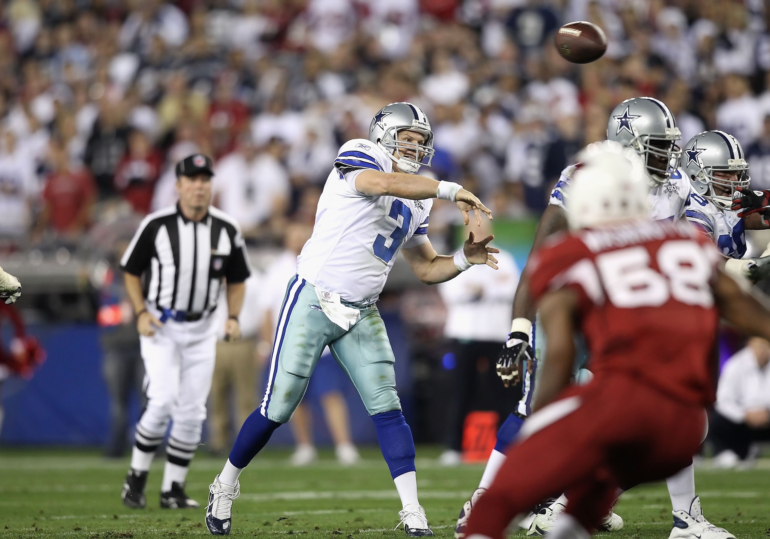 GLENDALE, AZ - DECEMBER 25:  Quarterback Jon Kitna #3 of the Dallas Cowboys throws a pass during the NFL game against the Arizona Cardinals at the University of Phoenix Stadium on December 25, 2010 in Glendale, Arizona.  The Cardinals defeated the Cowboys