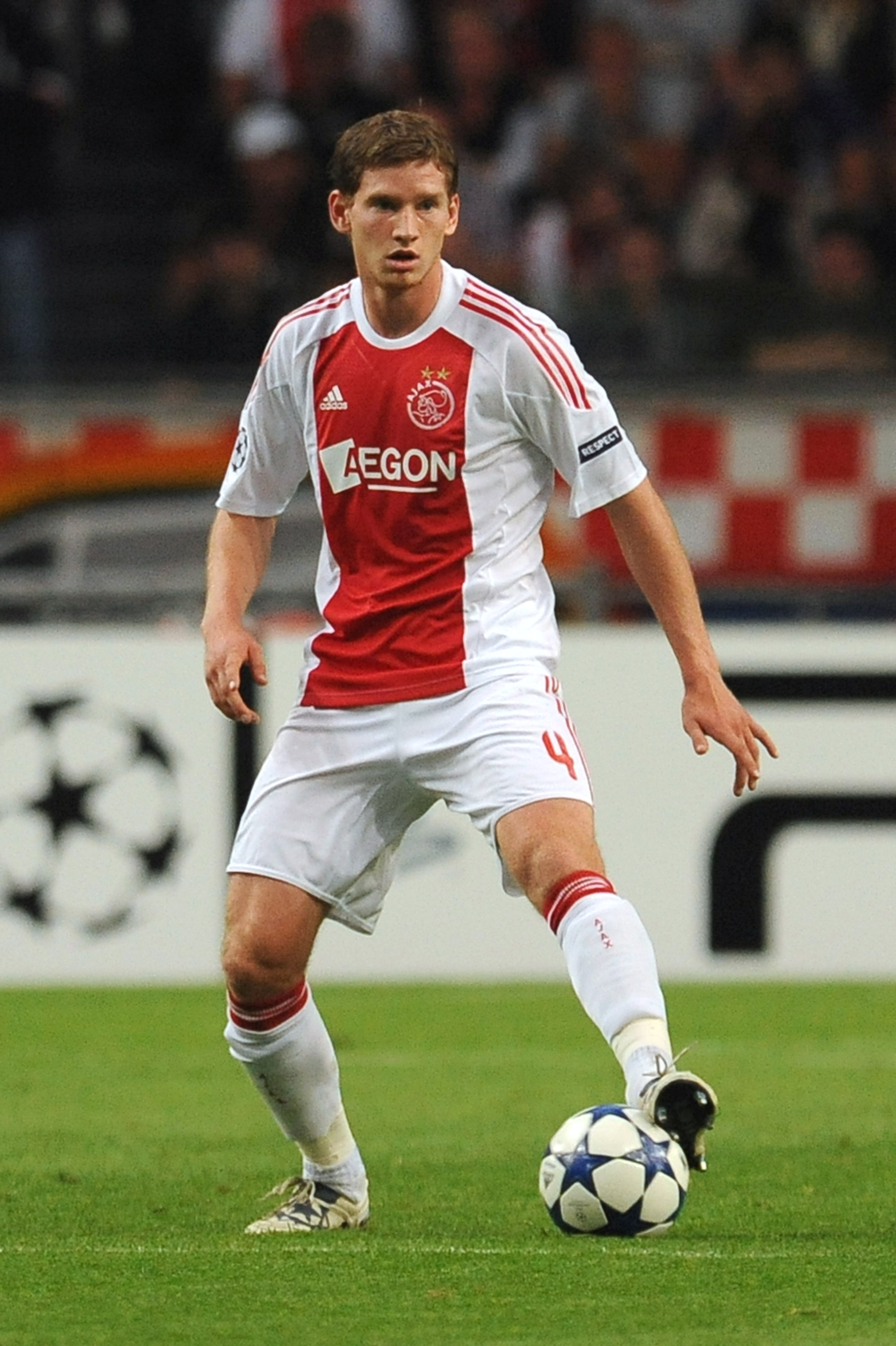 AMSTERDAM, NETHERLANDS - AUGUST 25:  Jan Vertonghen of AFC Ajax in action during the Champions League Play-off match between AFC Ajax and FC Dynamo Kiev at Amsterdam Arena on August 25, 2010 in Amsterdam, Netherlands.  (Photo by Valerio Pennicino/Getty Im