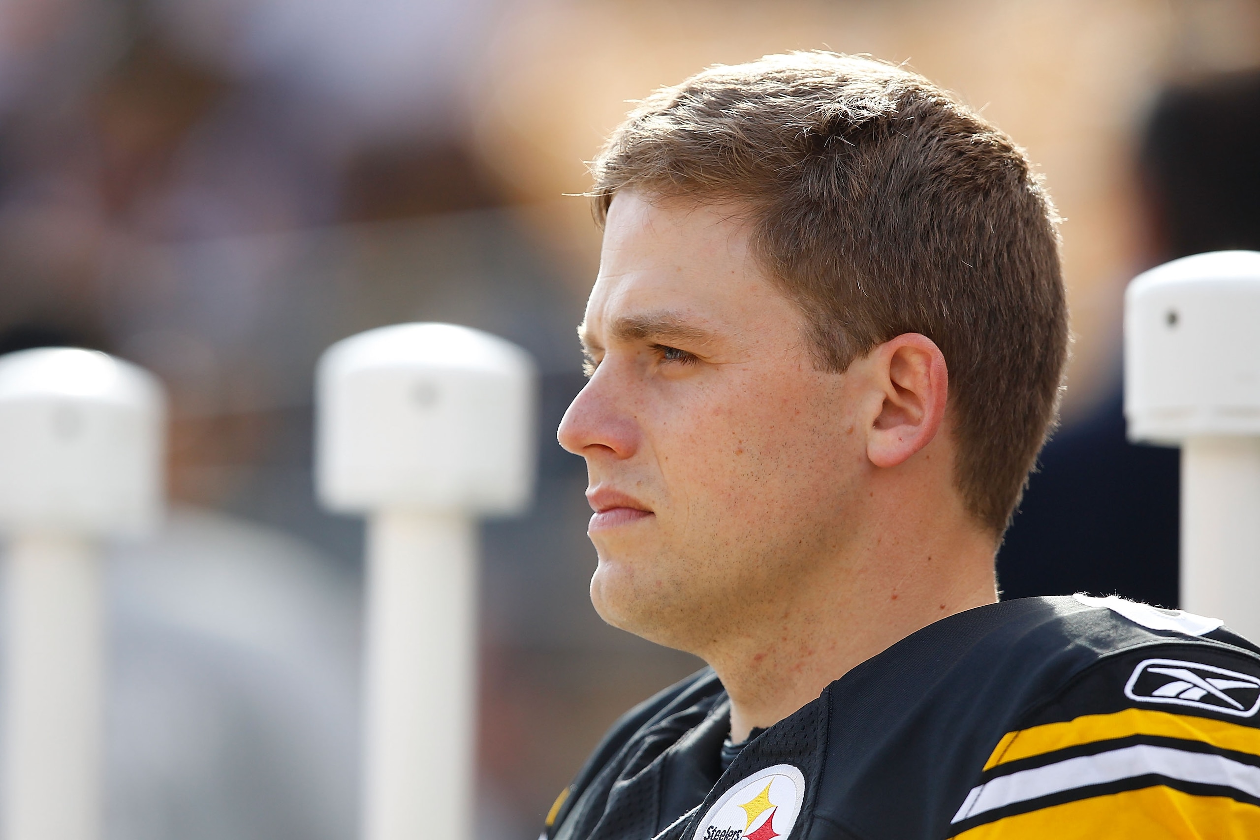 PITTSBURGH - NOVEMBER 21:  Shaun Suisham #6 of the Pittsburgh Steelers watches his team warm up prior to the game against the Oakland Raiders on November 21, 2010 at Heinz Field in Pittsburgh, Pennsylvania.  (Photo by Jared Wickerham/Getty Images)