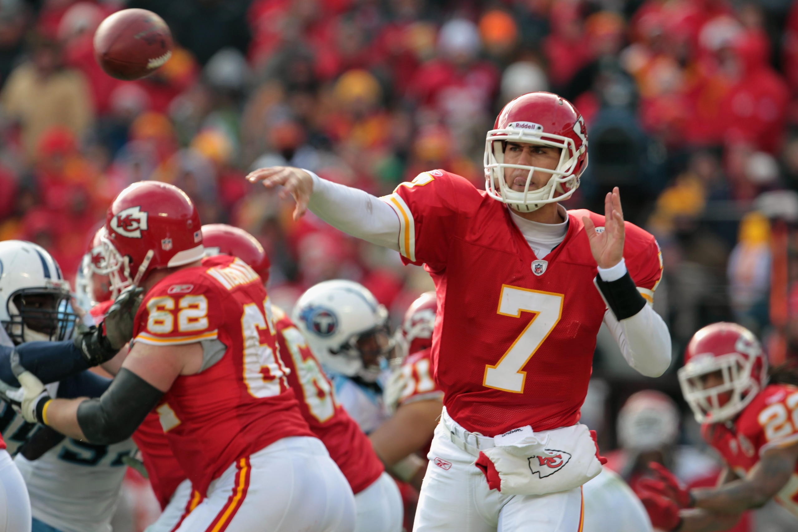 KANSAS CITY, MO - DECEMBER 26:  Quarterback Matt Cassel #7 of the Kansas City Chiefs passes during the game against the Tennessee Titans on December 26, 2010 at Arrowhead Stadium in Kansas City, Missouri.  (Photo by Jamie Squire/Getty Images)