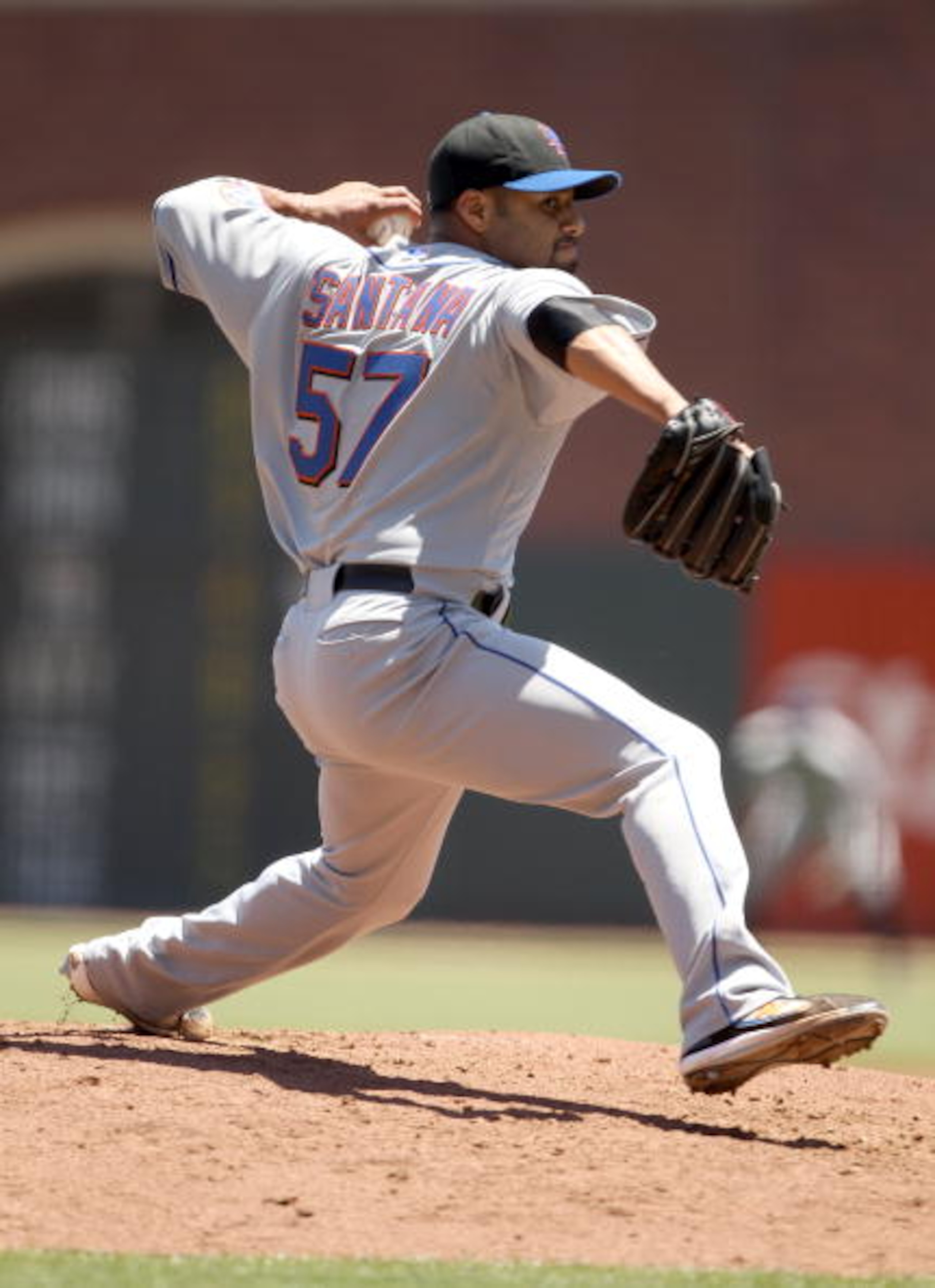 SAN FRANCISCO - JULY 18: Johan Santana #57 of the New York Mets pitches against the San Francisco Giants at AT&T Park on July 18, 2010 in San Francisco, California. (Photo by Ezra Shaw/Getty Images) SAN FRANCISCO - JULY 18: Johan Santana #57 of the New York Mets pitches against the San Francisco Giants at AT&T Park on July 18, 2010 in San Francisco, California. (Photo by Ezra Shaw/Getty Images)