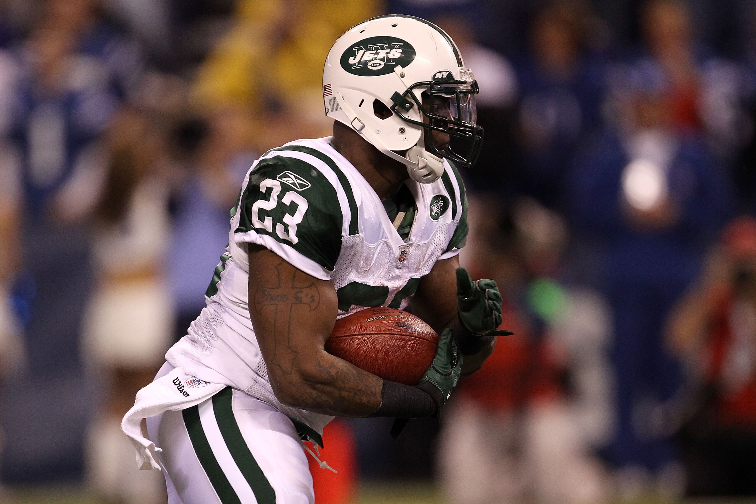 INDIANAPOLIS, IN - JANUARY 08: Shonn Greene #23 of the New York Jets runs the ball against the Indianapolis Colts during their 2011 AFC wild card playoff game at Lucas Oil Stadium on January 8, 2011 in Indianapolis, Indiana. The Jets won 17-16. (Photo by INDIANAPOLIS, IN - JANUARY 08: Shonn Greene #23 of the New York Jets runs the ball against the Indianapolis Colts during their 2011 AFC wild card playoff game at Lucas Oil Stadium on January 8, 2011 in Indianapolis, Indiana. The Jets won 17-16. (Photo by